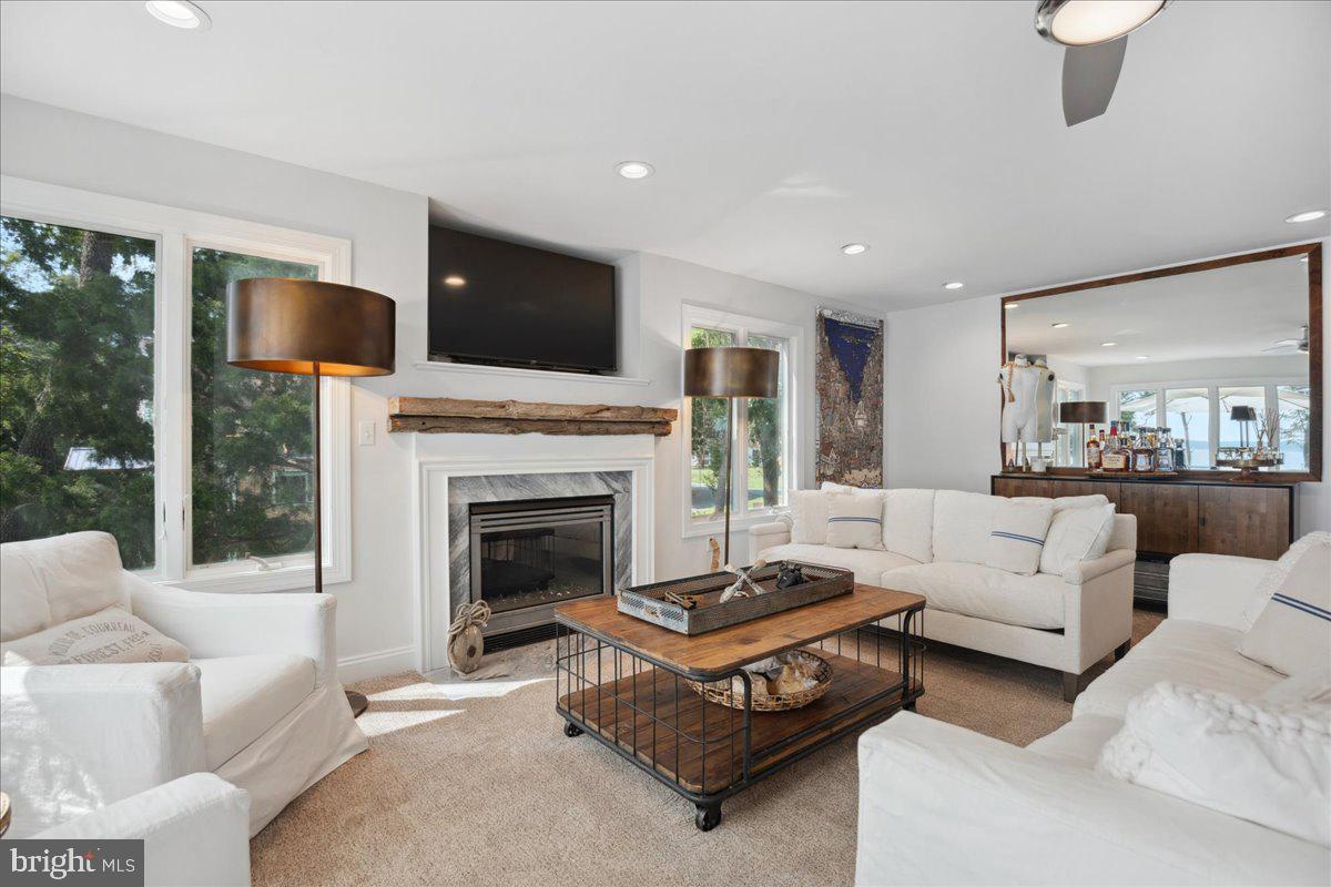 DRUM POINT - Residential