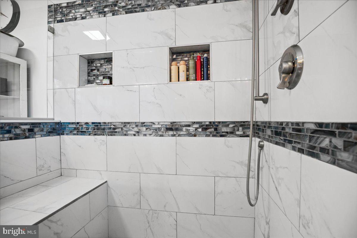 DRUM POINT - Residential