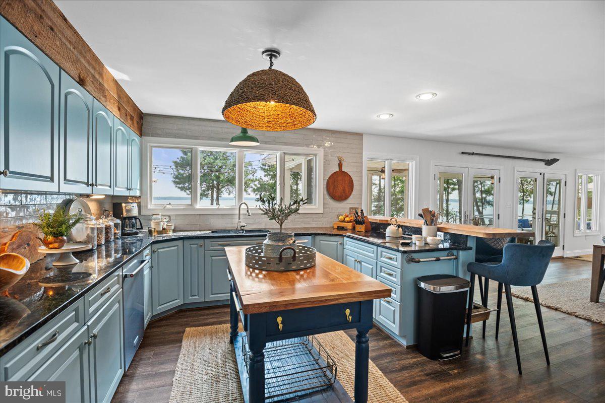 DRUM POINT - Residential