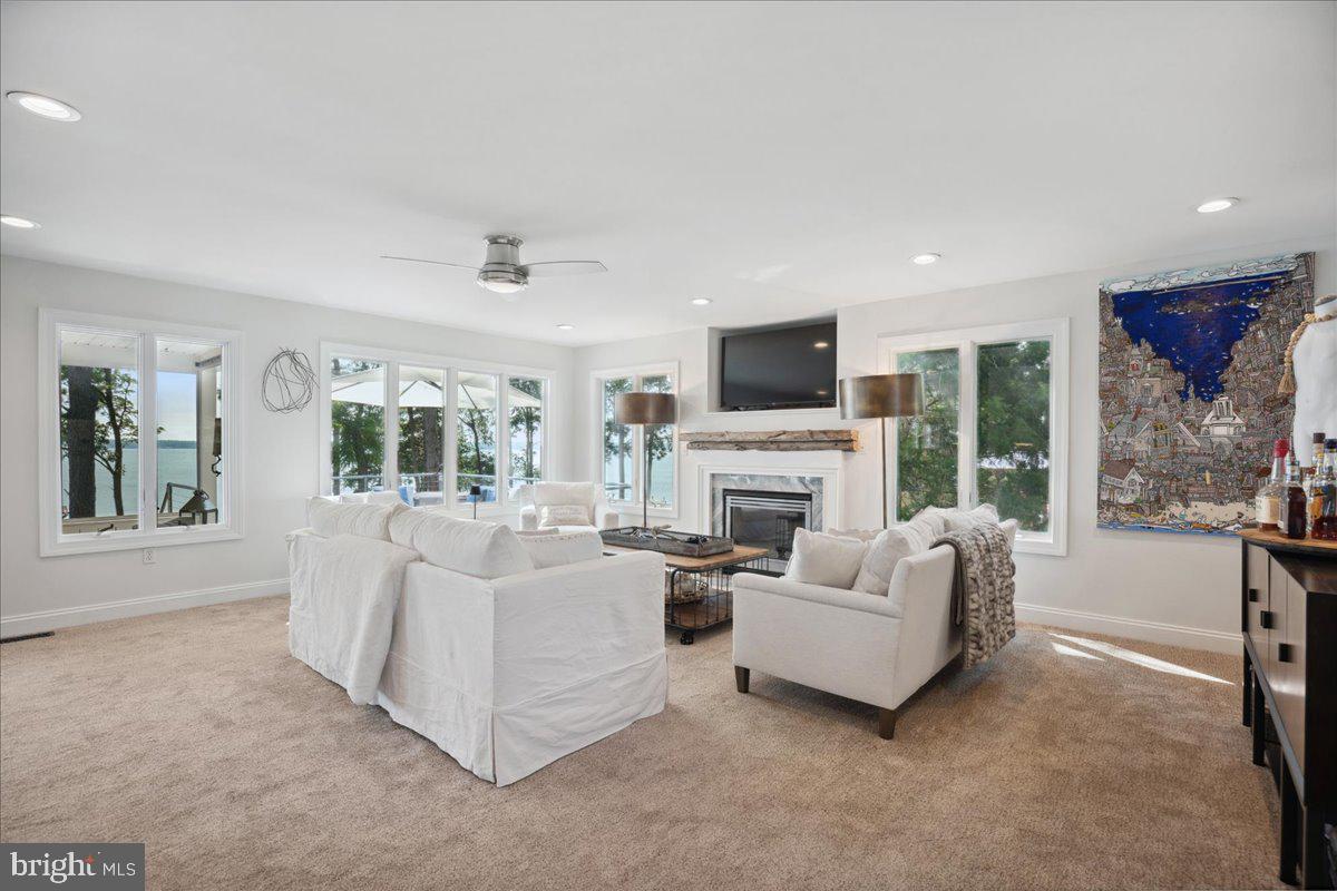 DRUM POINT - Residential