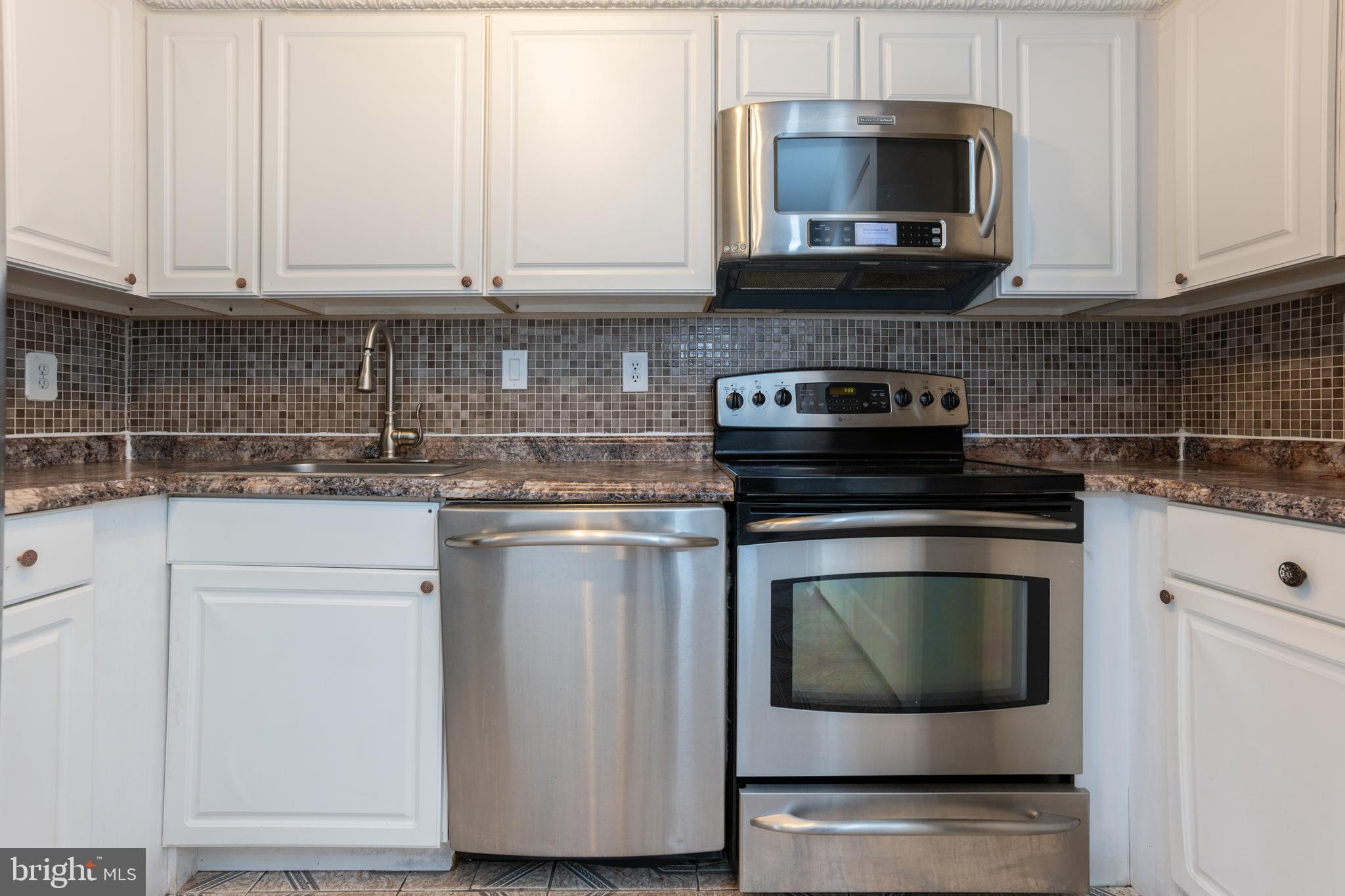 WINDING BROOK - Residential Lease