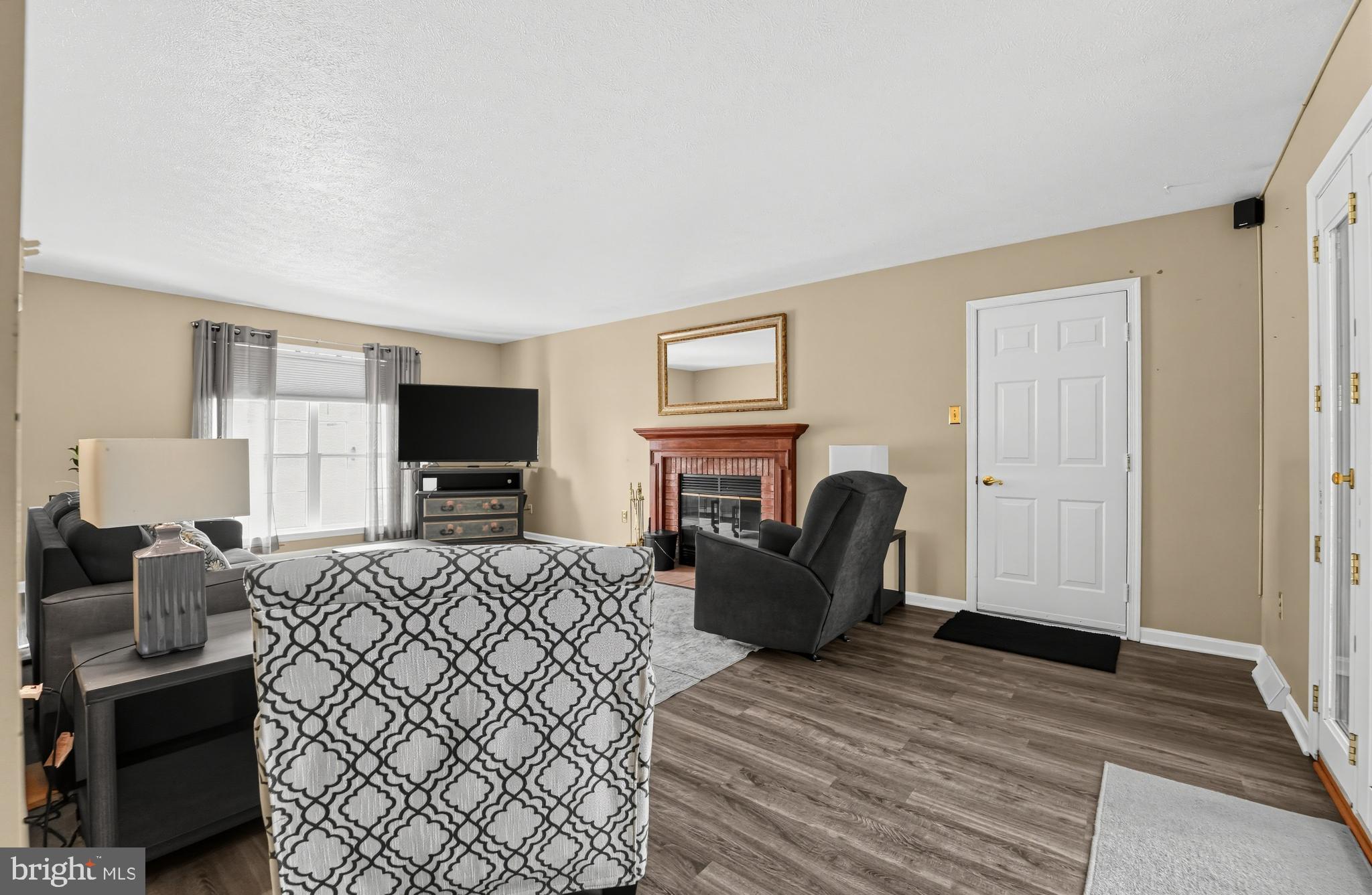 4539 N WOODS TRL