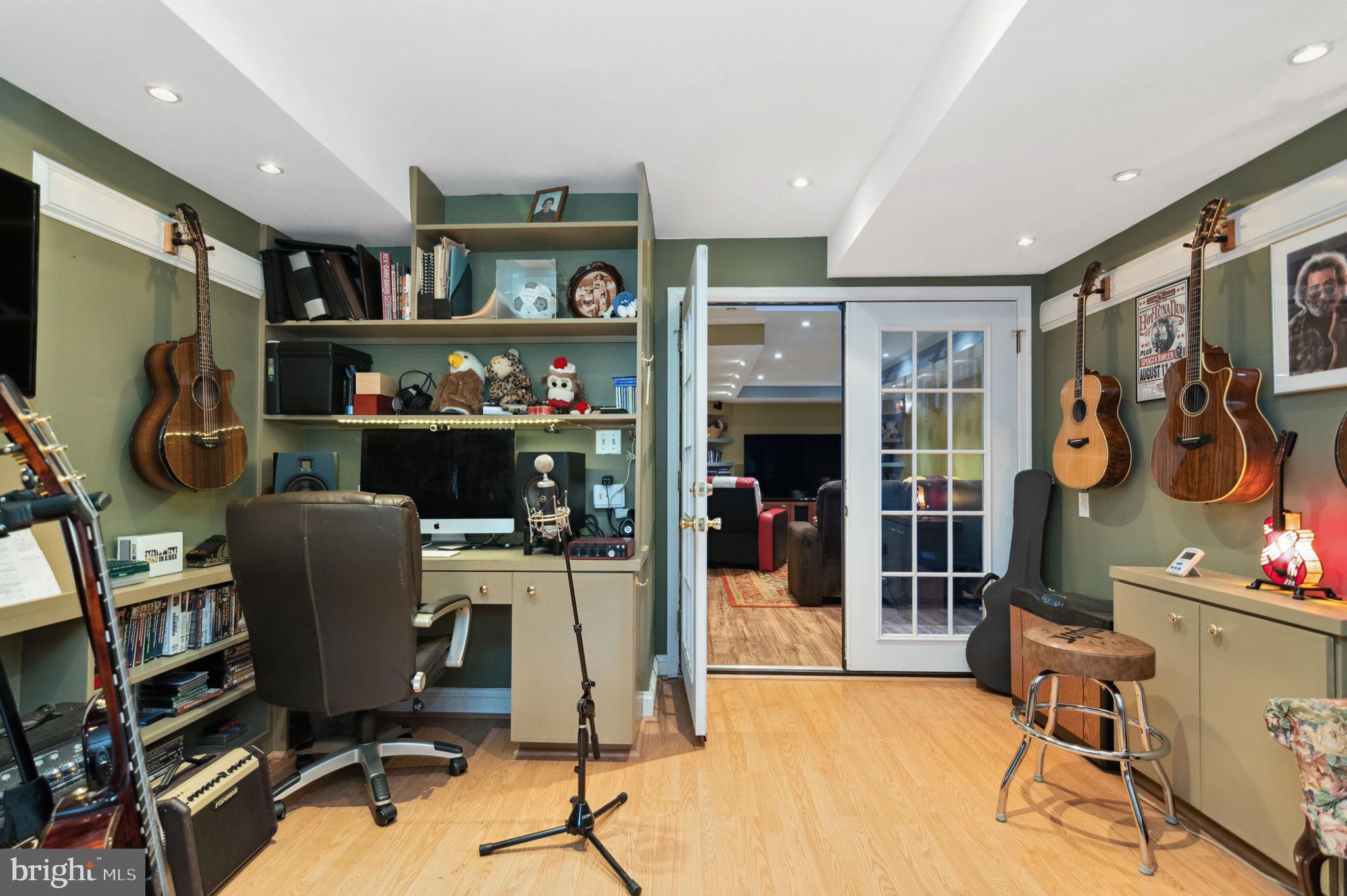 BURNING TREE VALLEY - Residential