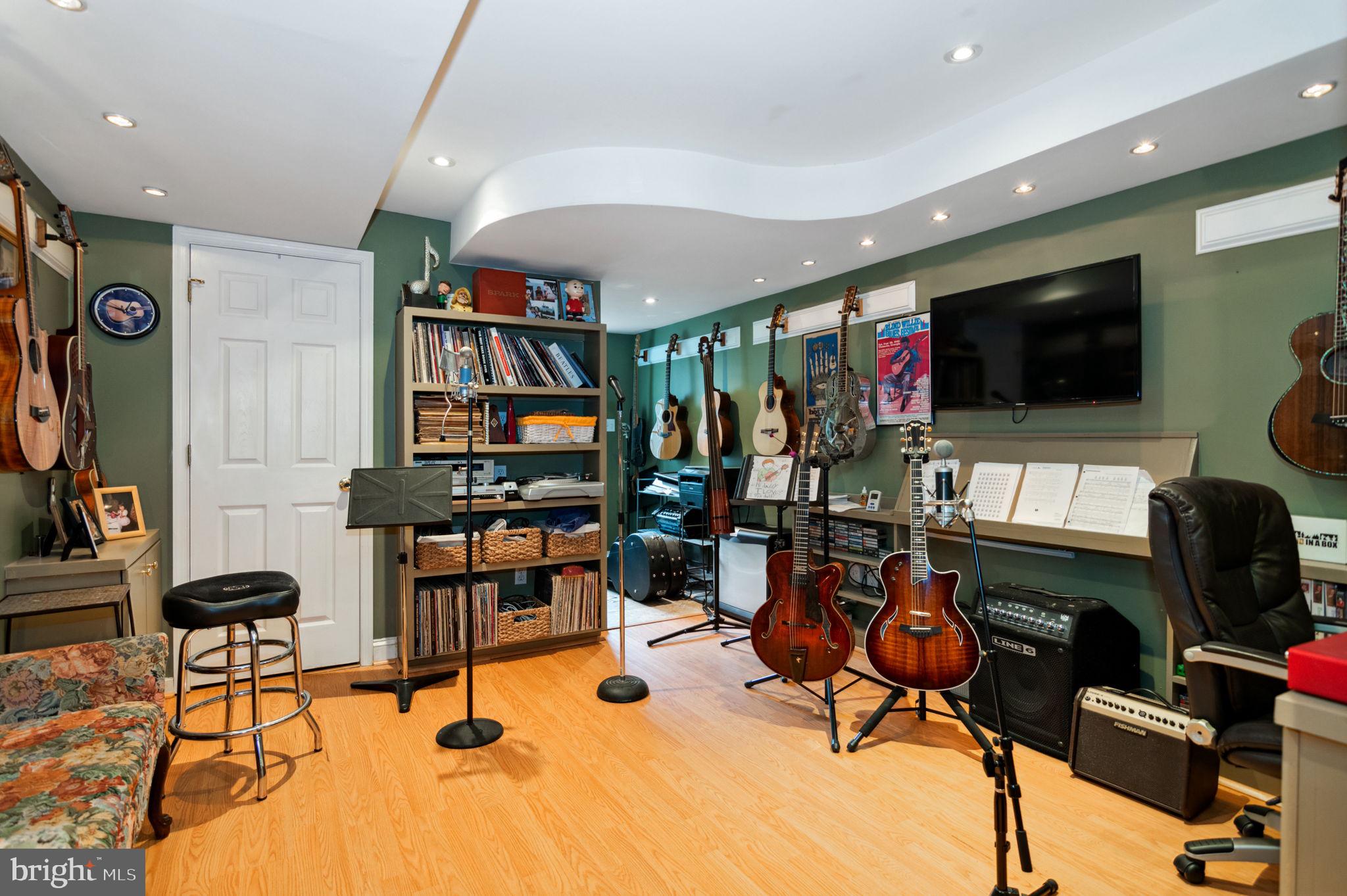 BURNING TREE VALLEY - Residential