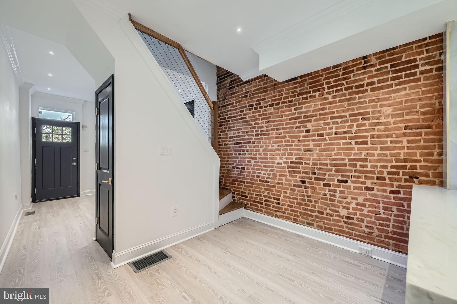 FEDERAL HILL HISTORIC DISTRICT - Residential Lease