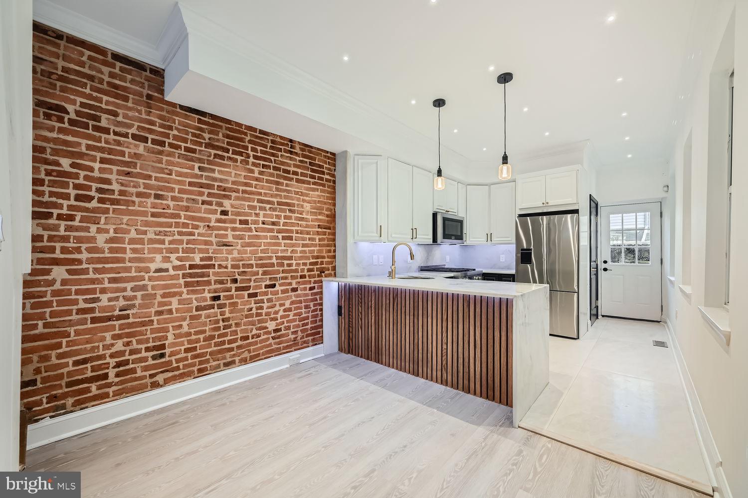 FEDERAL HILL HISTORIC DISTRICT - Residential Lease