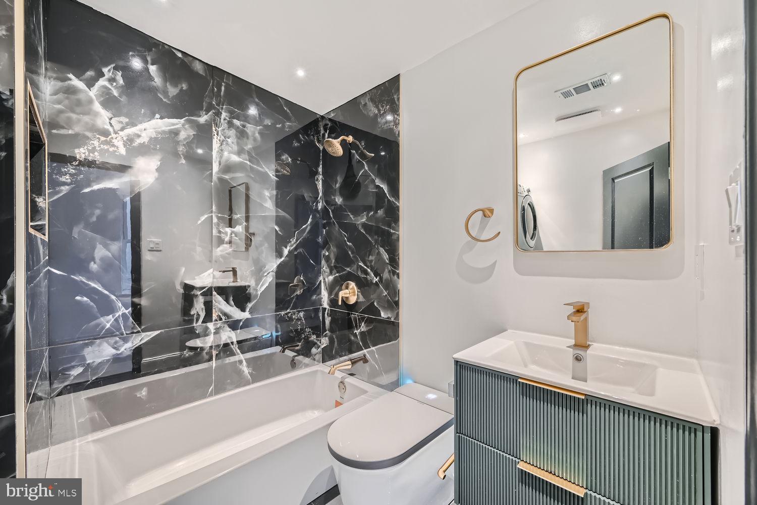 FEDERAL HILL HISTORIC DISTRICT - Residential Lease