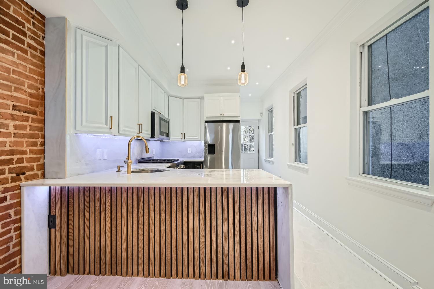 FEDERAL HILL HISTORIC DISTRICT - Residential Lease