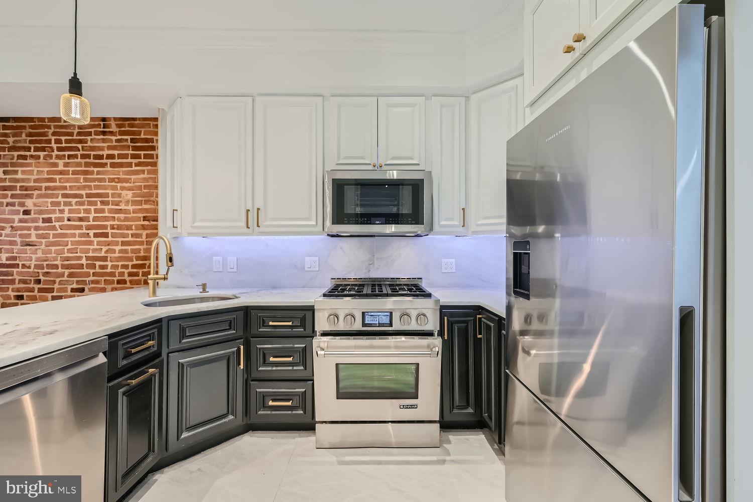 FEDERAL HILL HISTORIC DISTRICT - Residential Lease