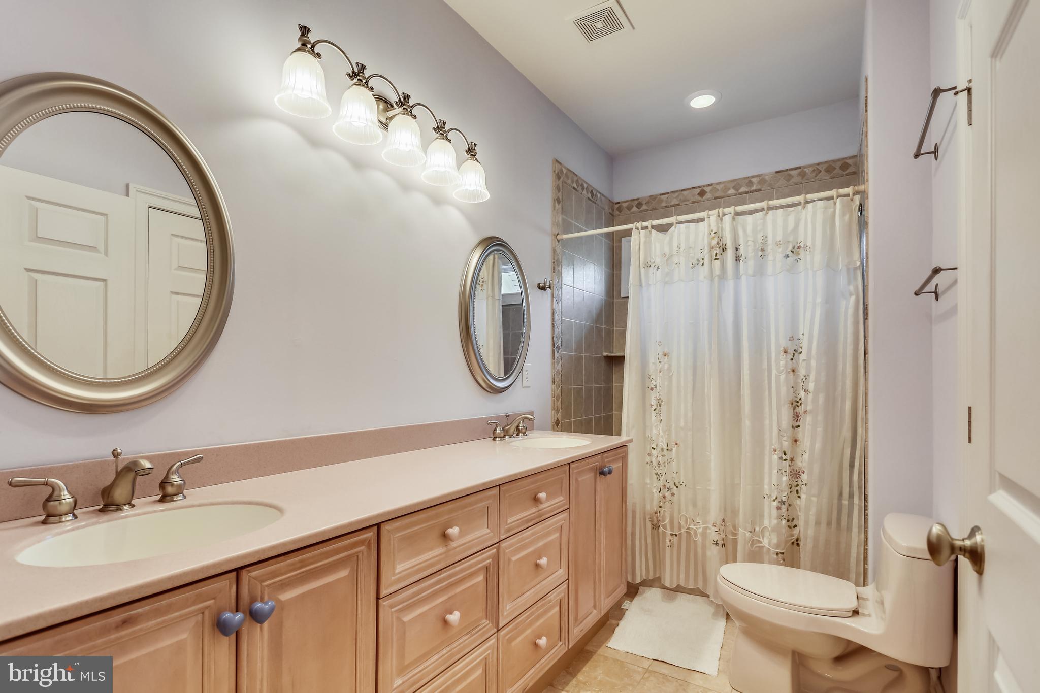 SWAN POINT - Residential