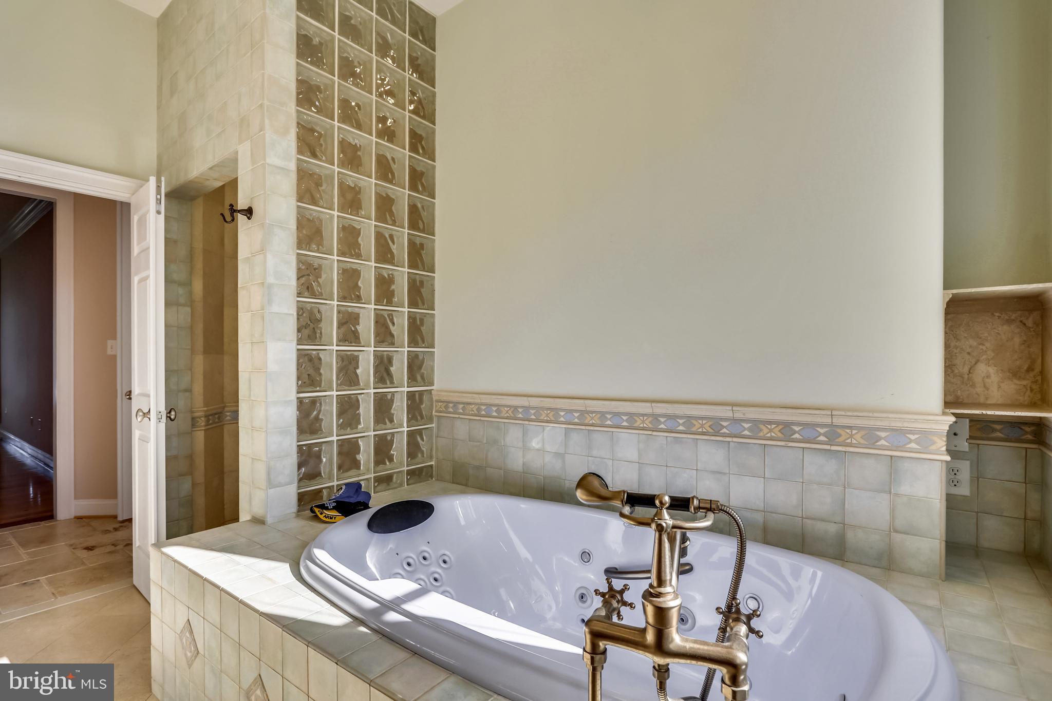 SWAN POINT - Residential