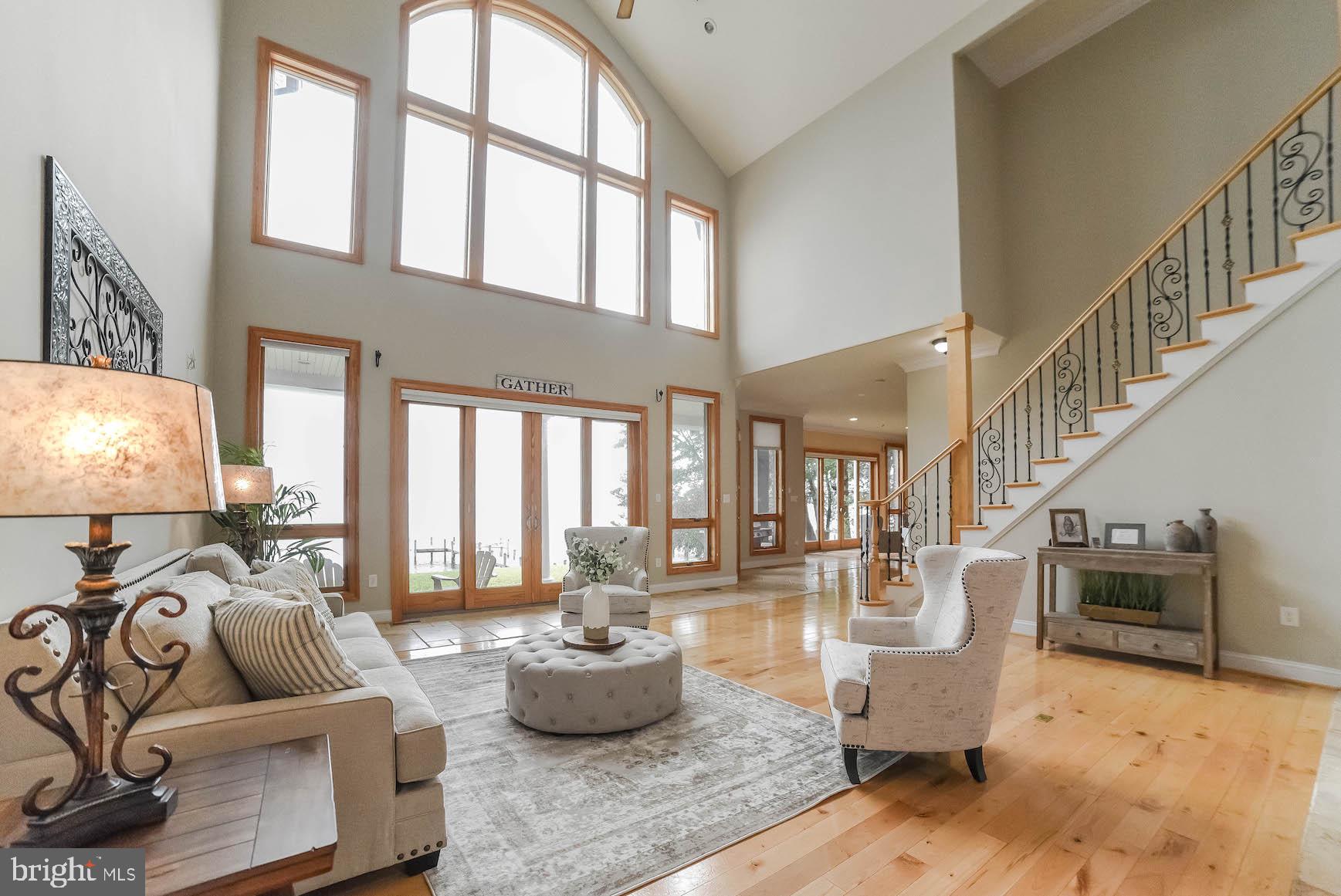 SWAN POINT - Residential