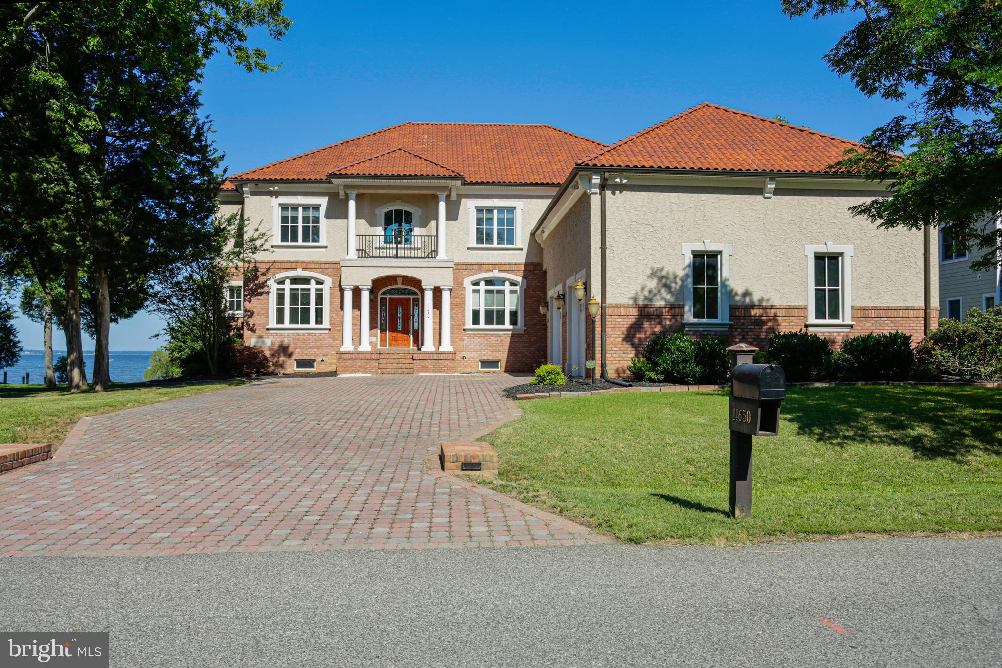 SWAN POINT - Residential