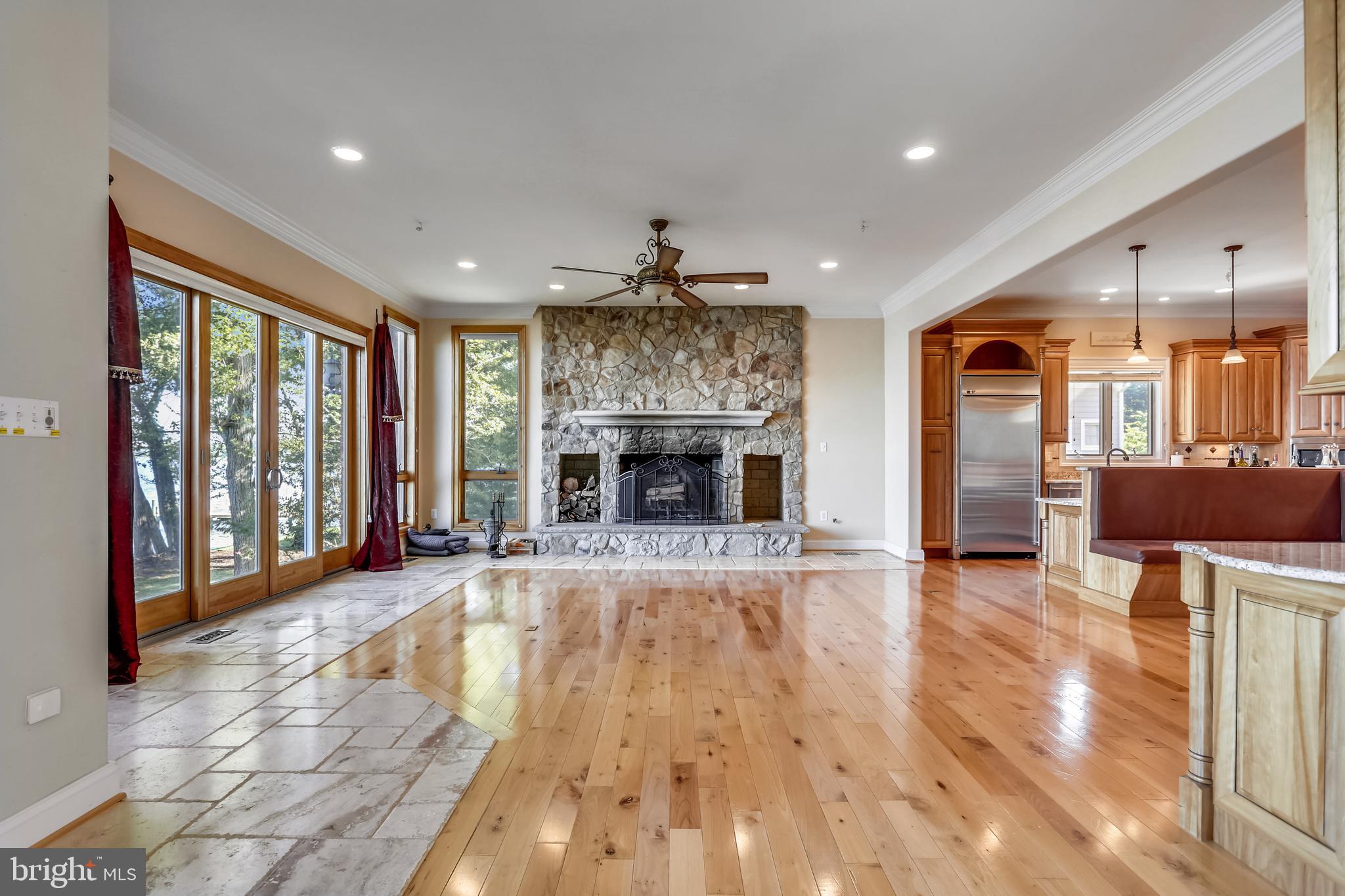 SWAN POINT - Residential