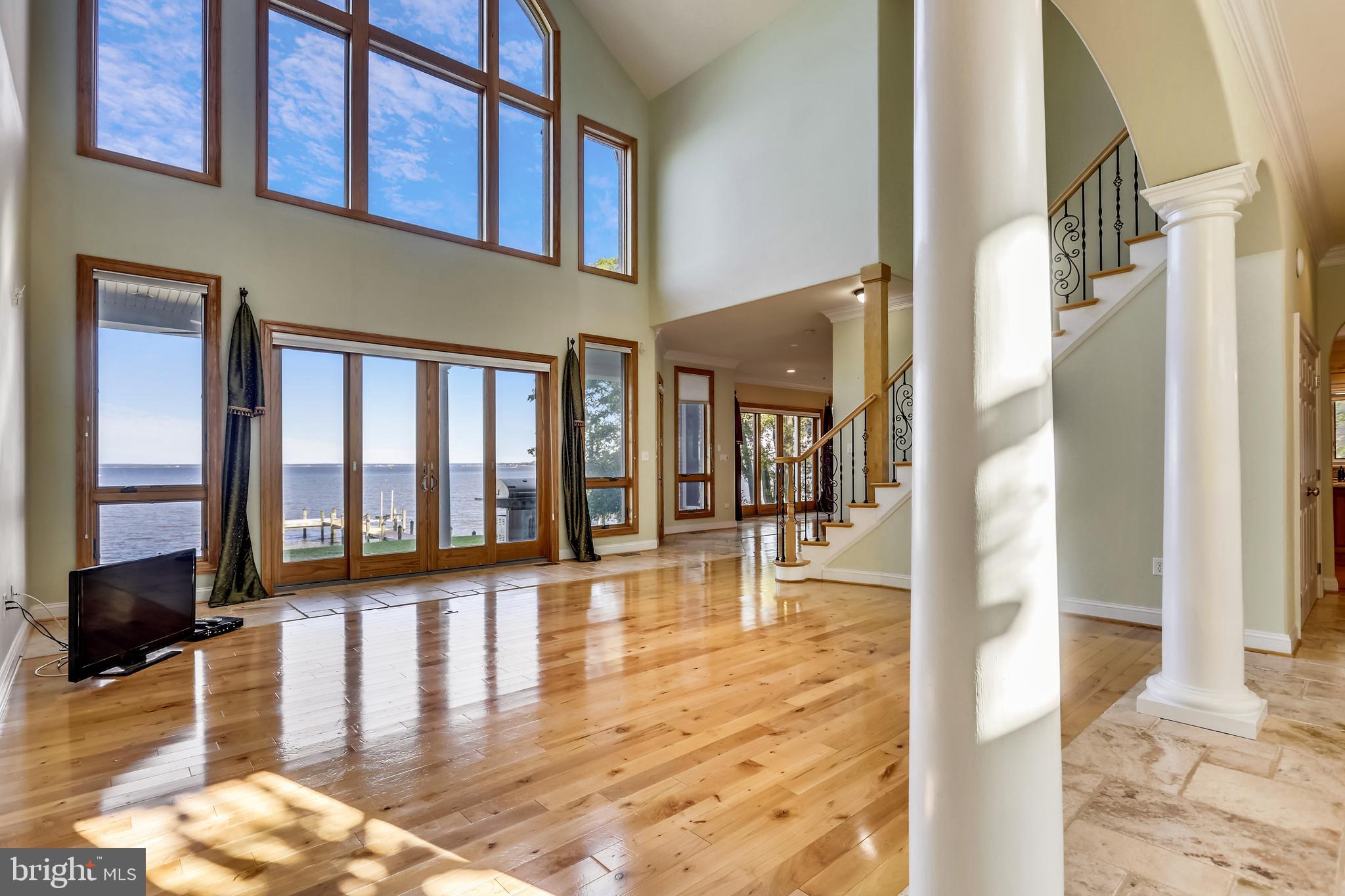 SWAN POINT - Residential