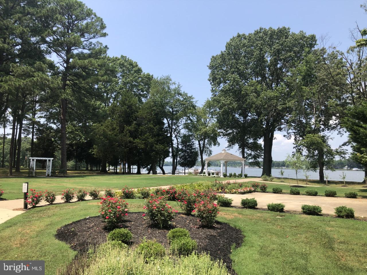 SWAN POINT - Residential