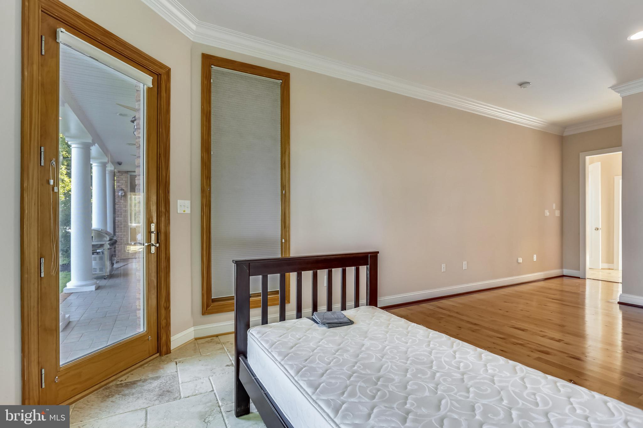 SWAN POINT - Residential