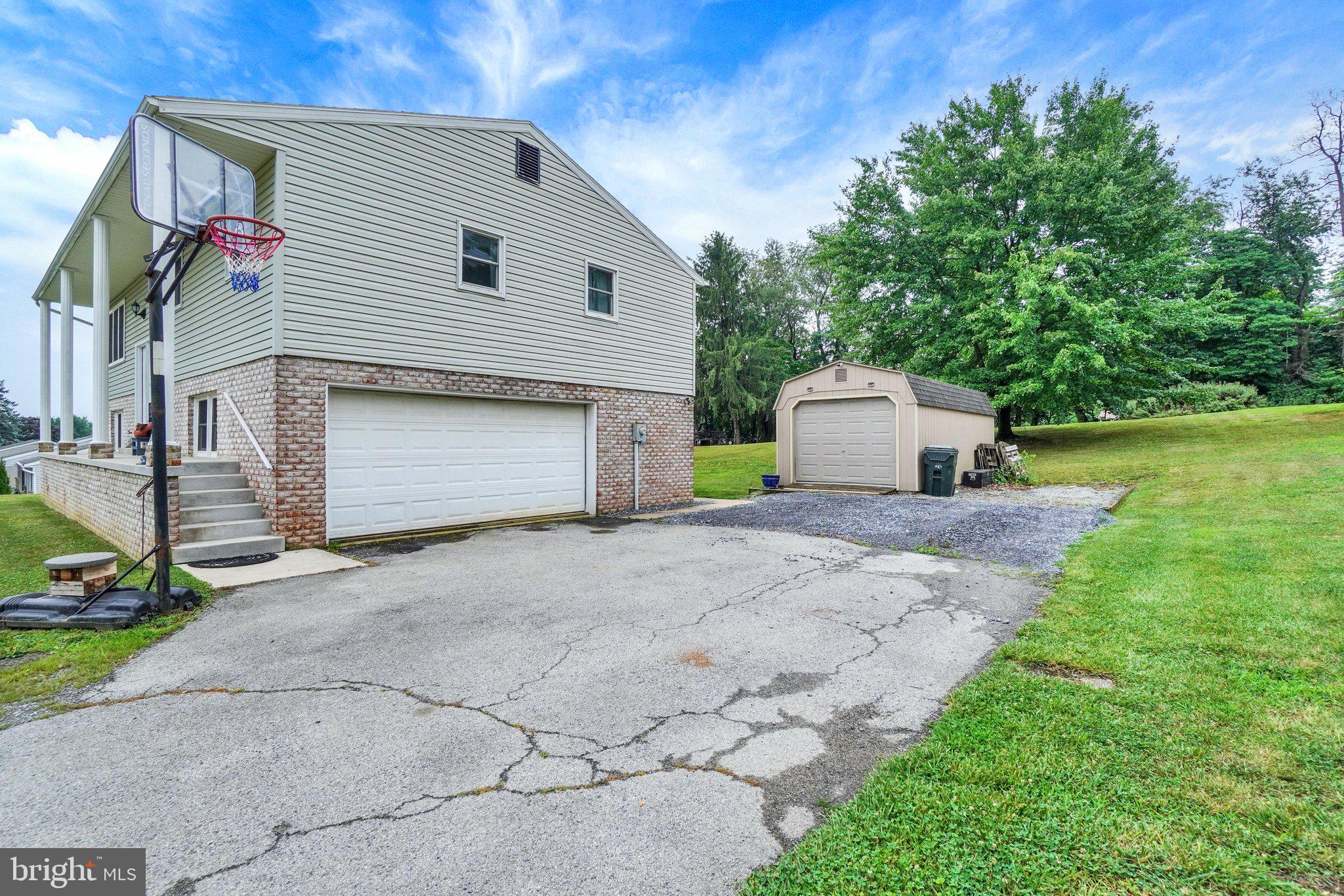 836 ELHAM DRIVE