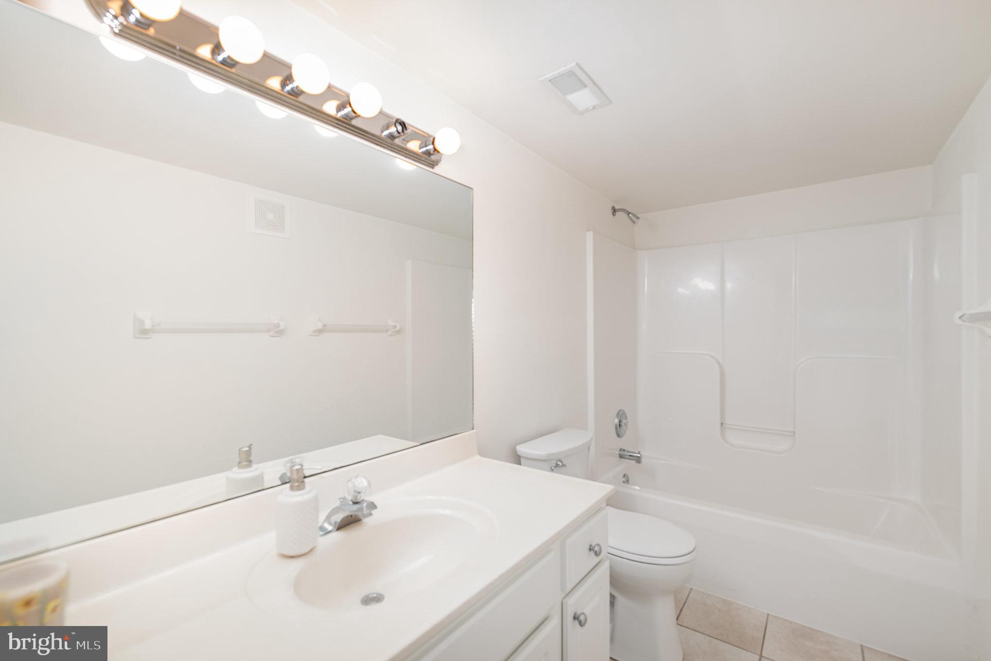 BRENTON - Residential