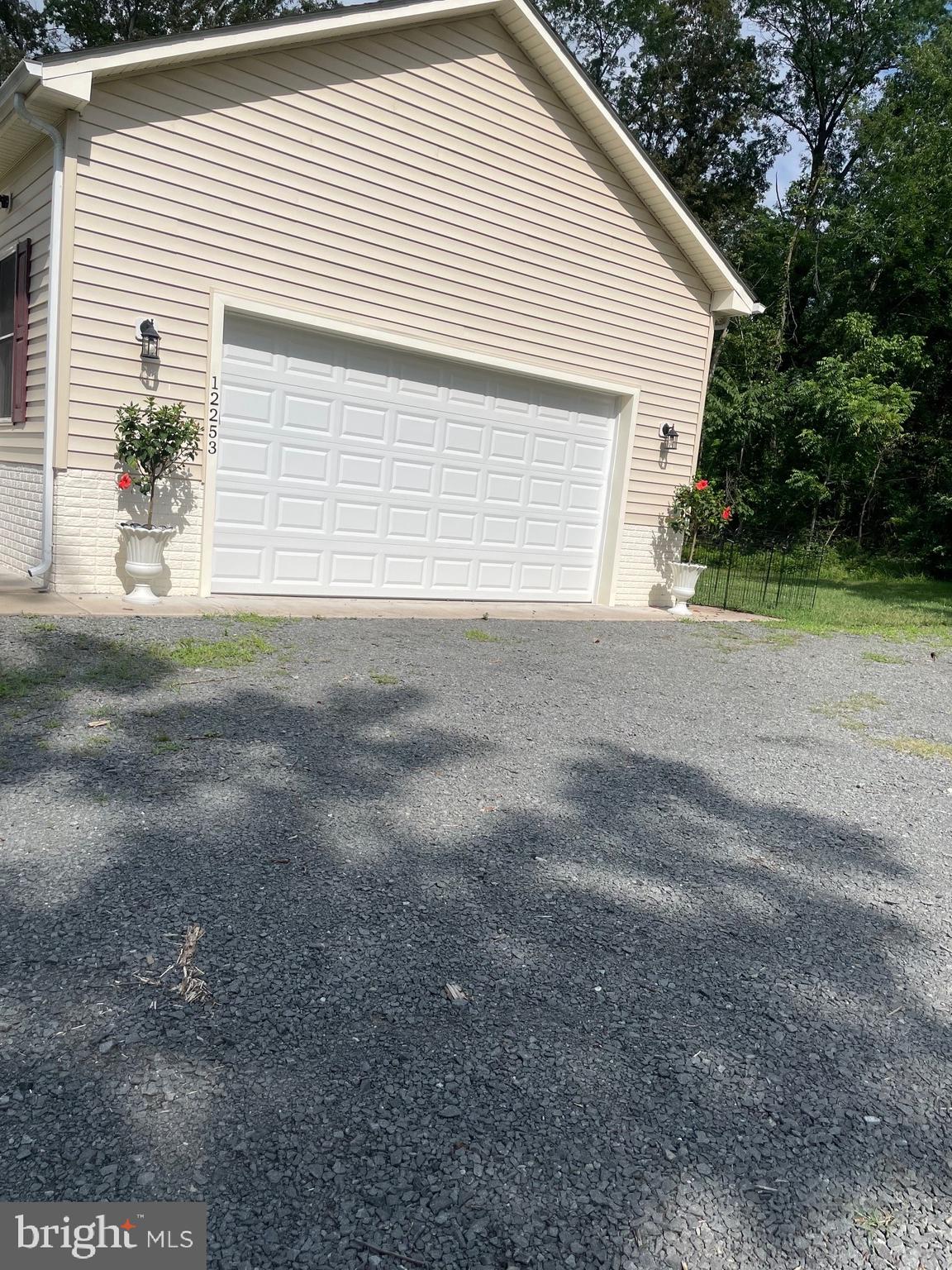 12253 DAVIS ROAD