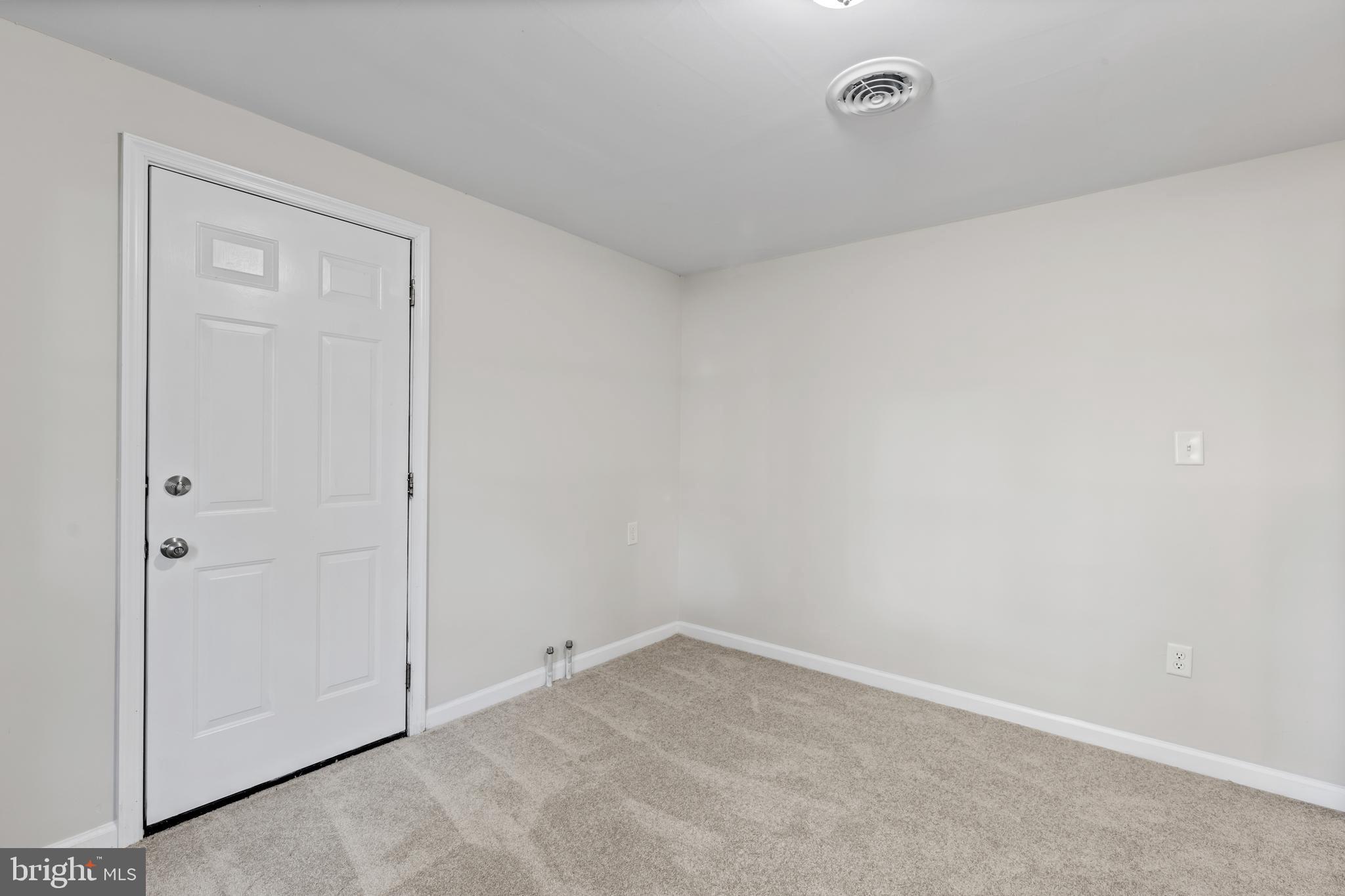 WINTER QUARTERS - Residential