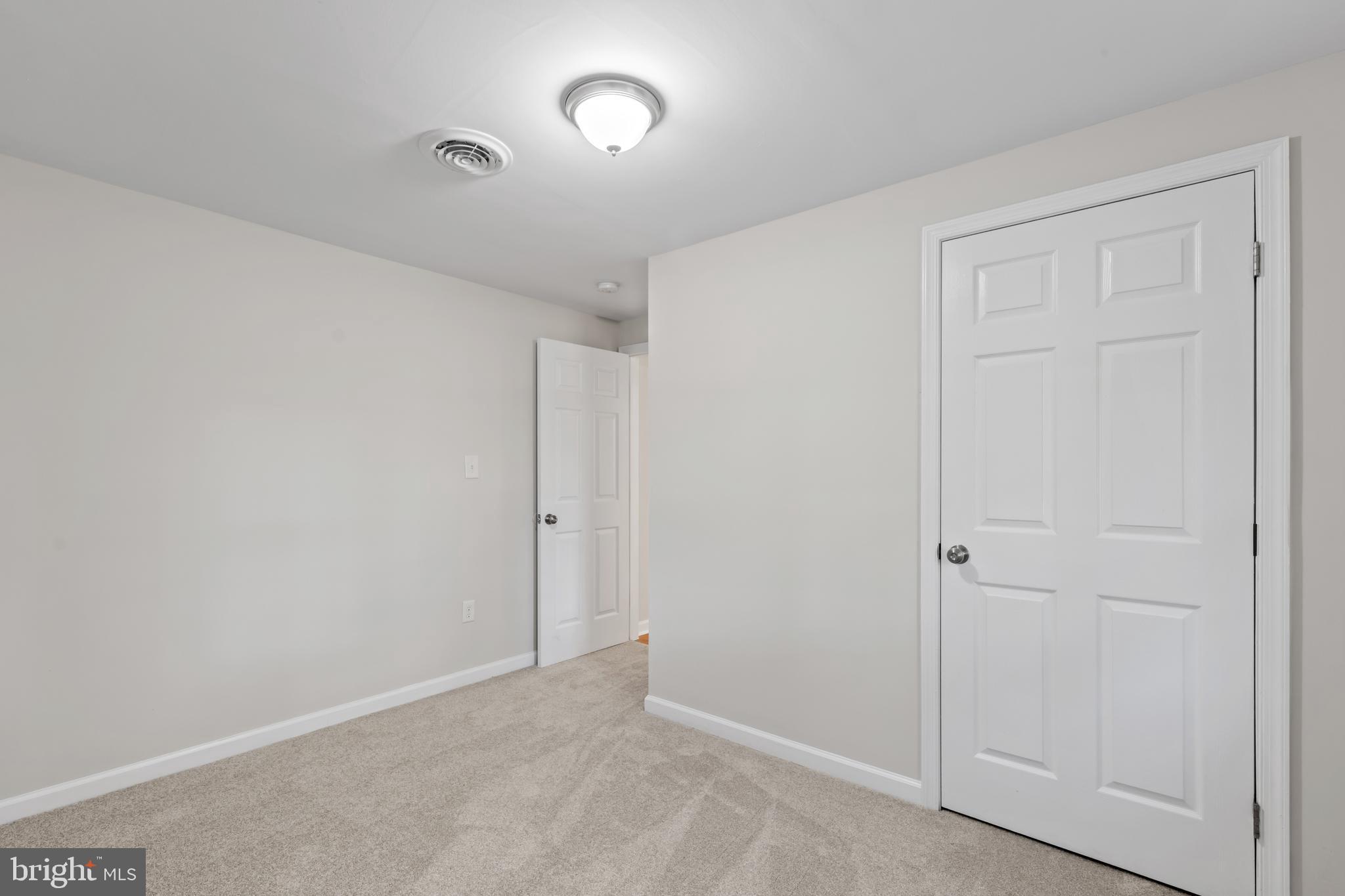 WINTER QUARTERS - Residential