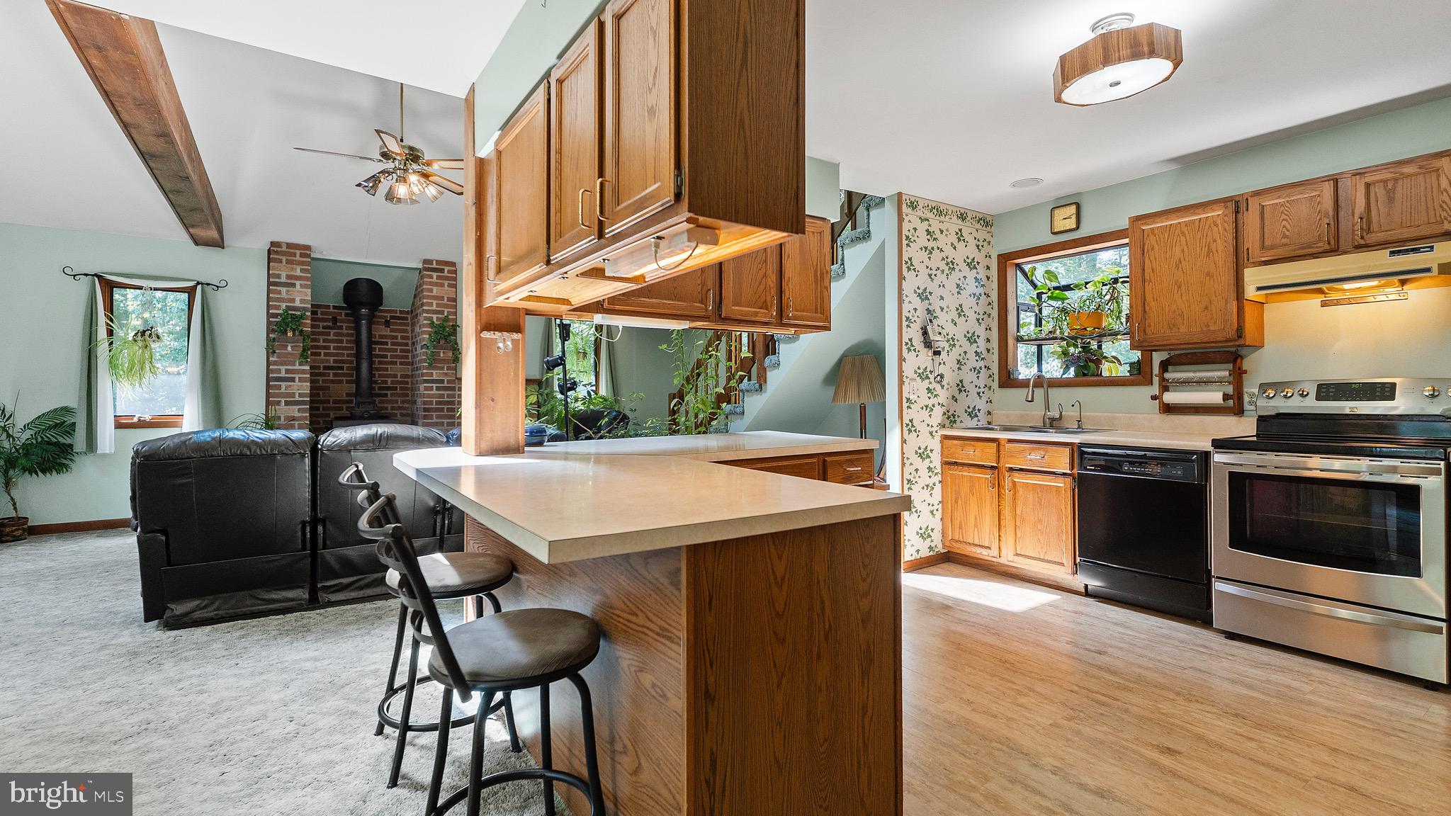 ROCKAWALKIN ESTATES - Residential