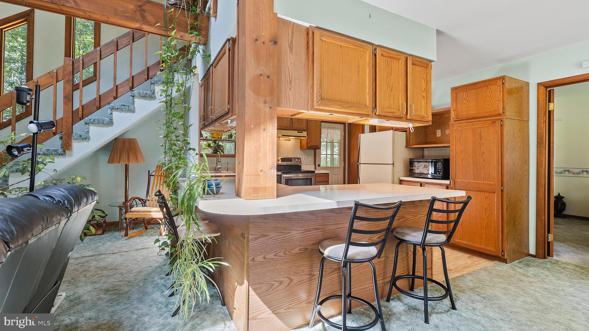 ROCKAWALKIN ESTATES - Residential