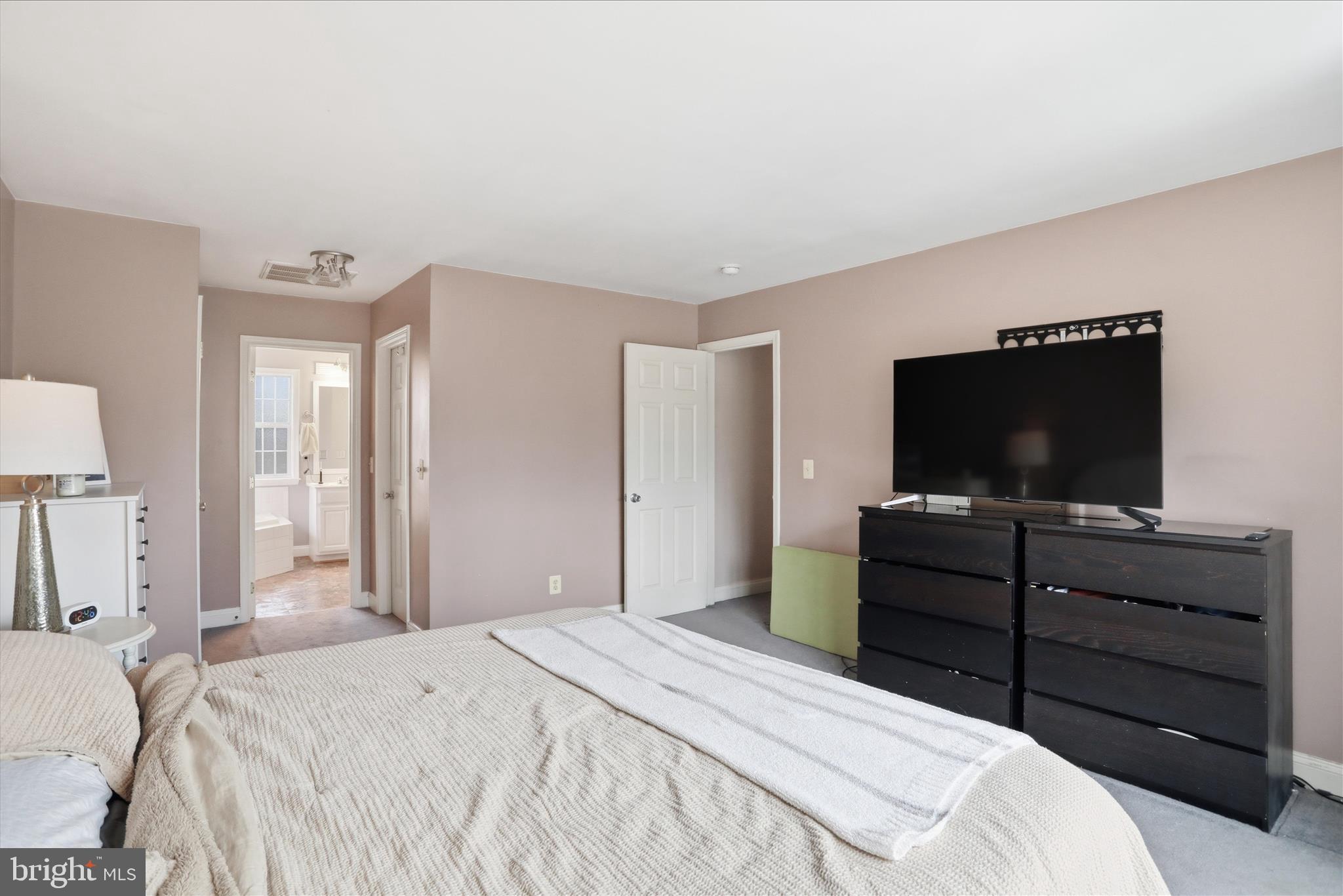 LAKE HOLIDAY ESTATES - Residential