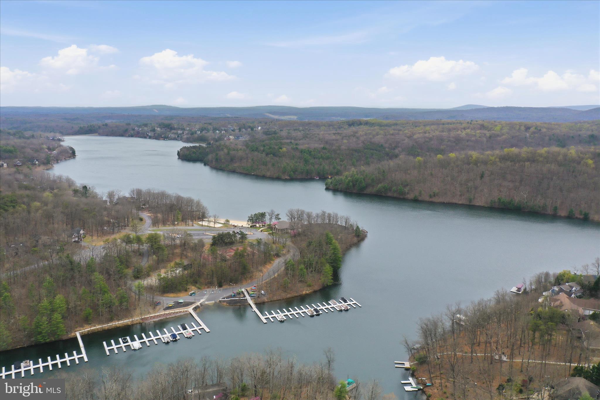 LAKE HOLIDAY ESTATES - Residential