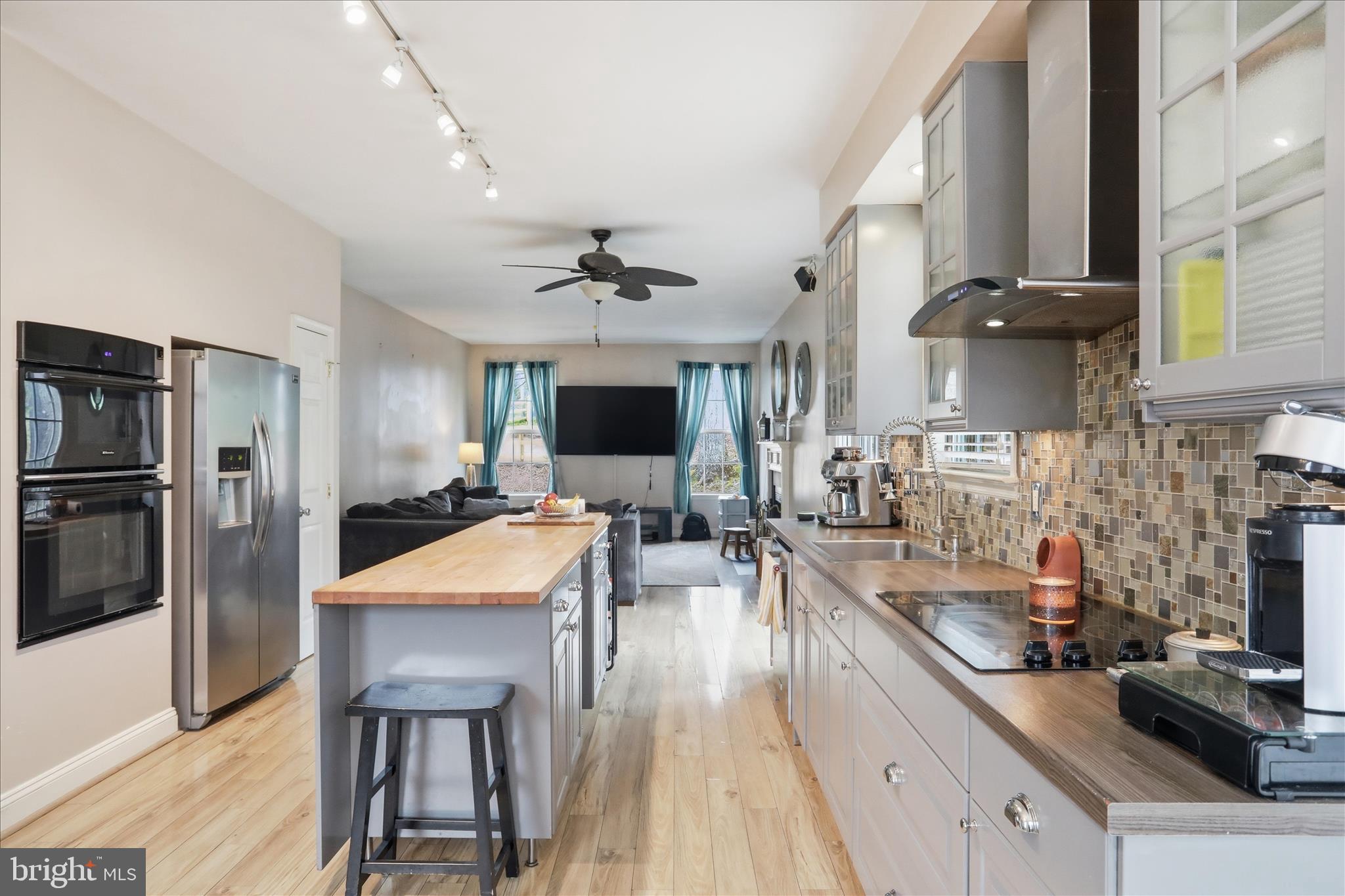 LAKE HOLIDAY ESTATES - Residential