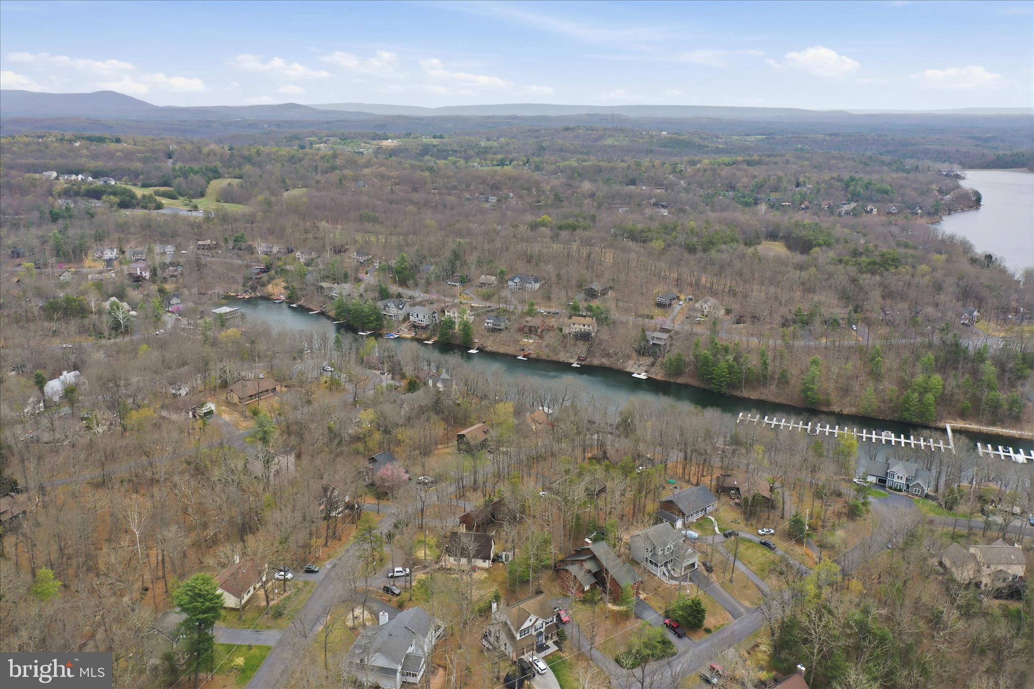 LAKE HOLIDAY ESTATES - Residential