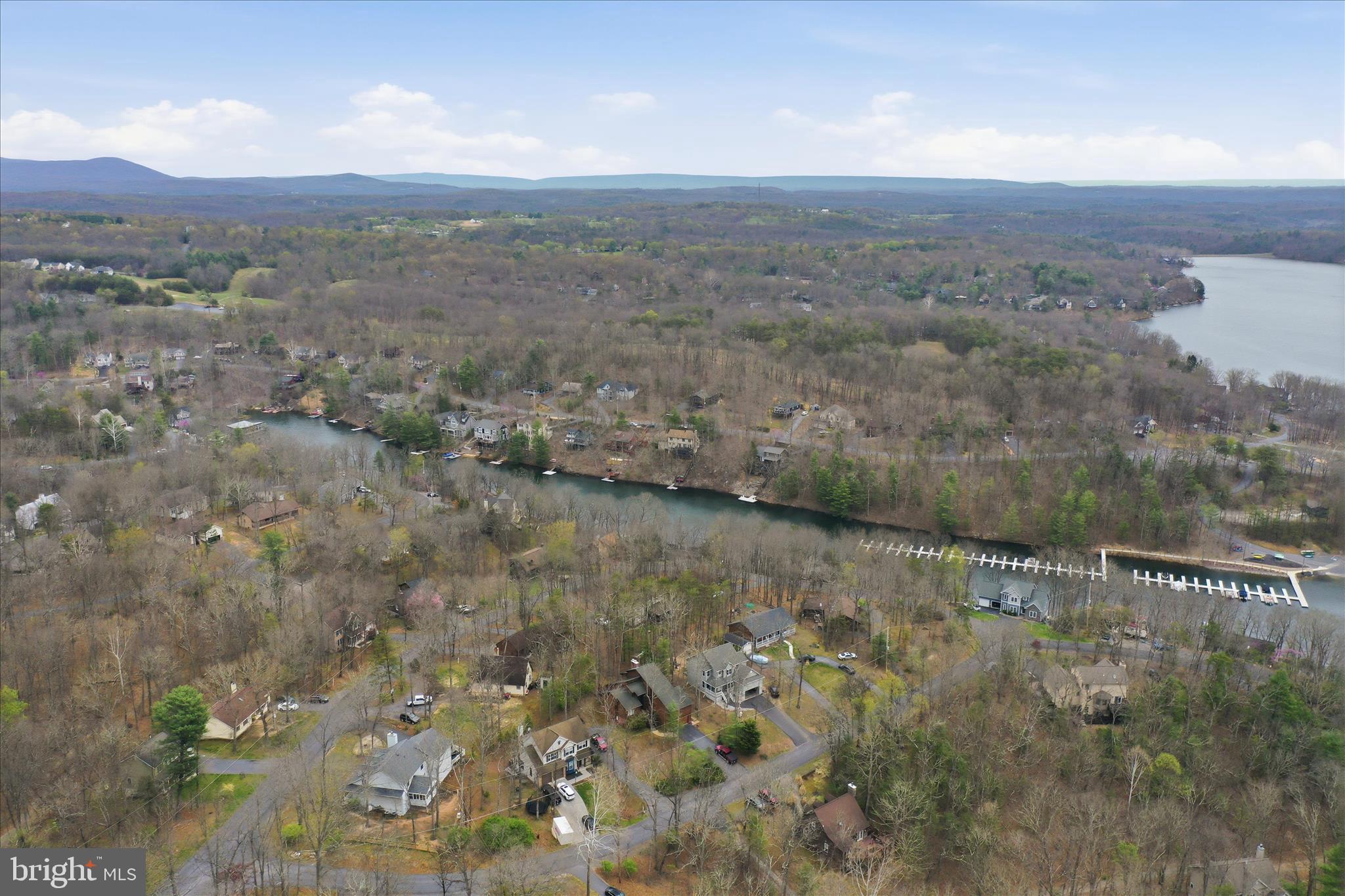 LAKE HOLIDAY ESTATES - Residential