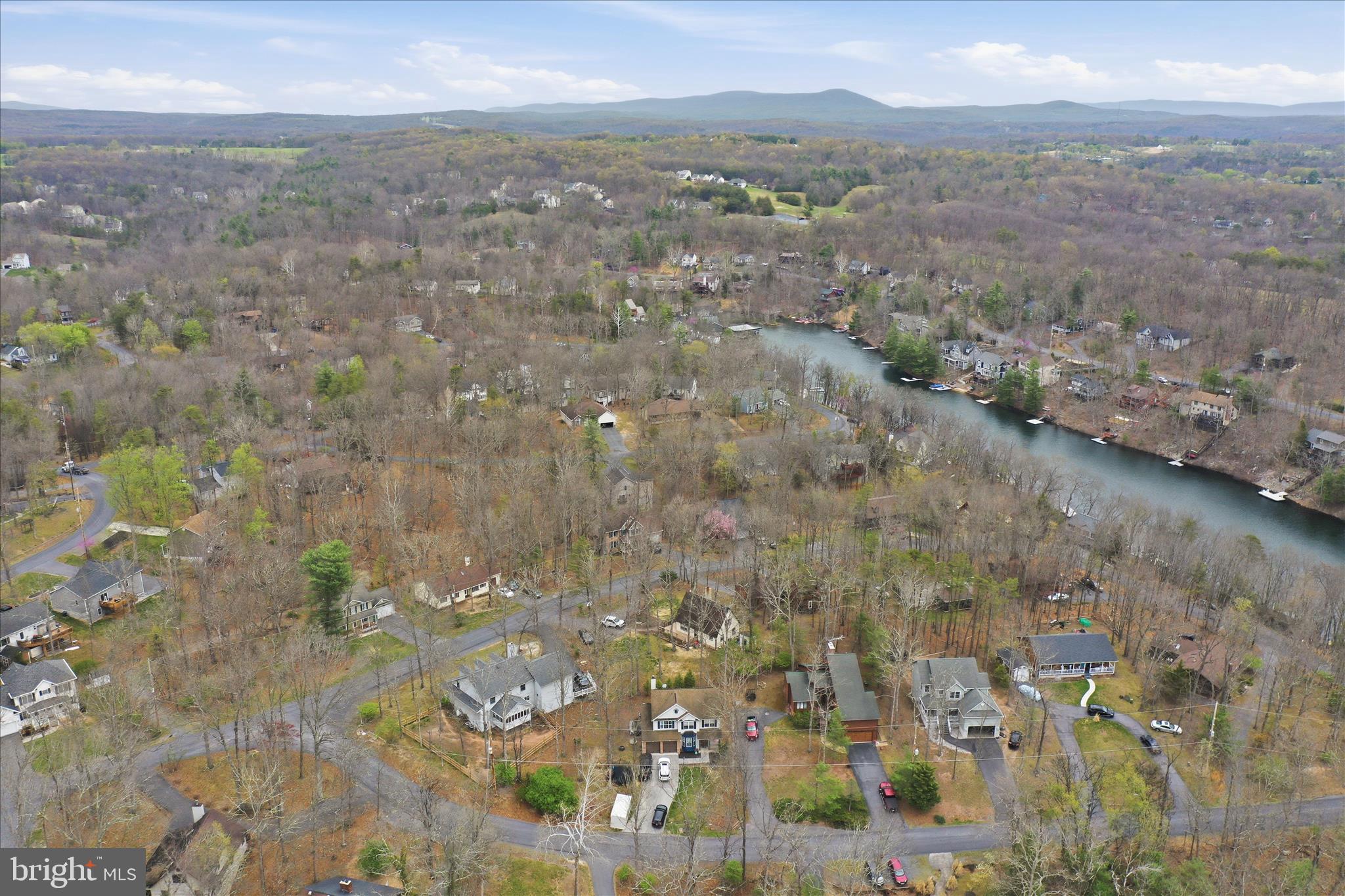 LAKE HOLIDAY ESTATES - Residential