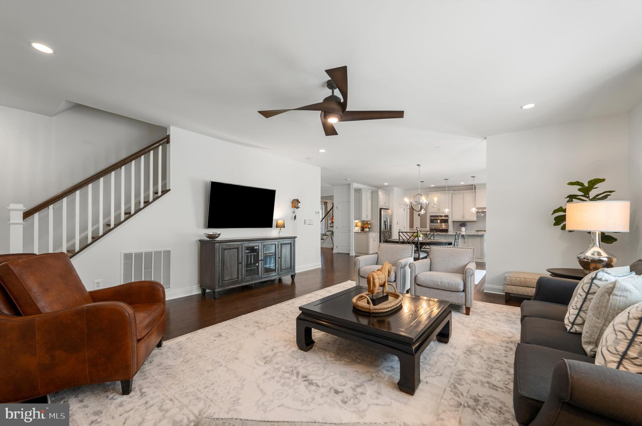 DOMINION VALLEY COUNTRY CLUB - Residential