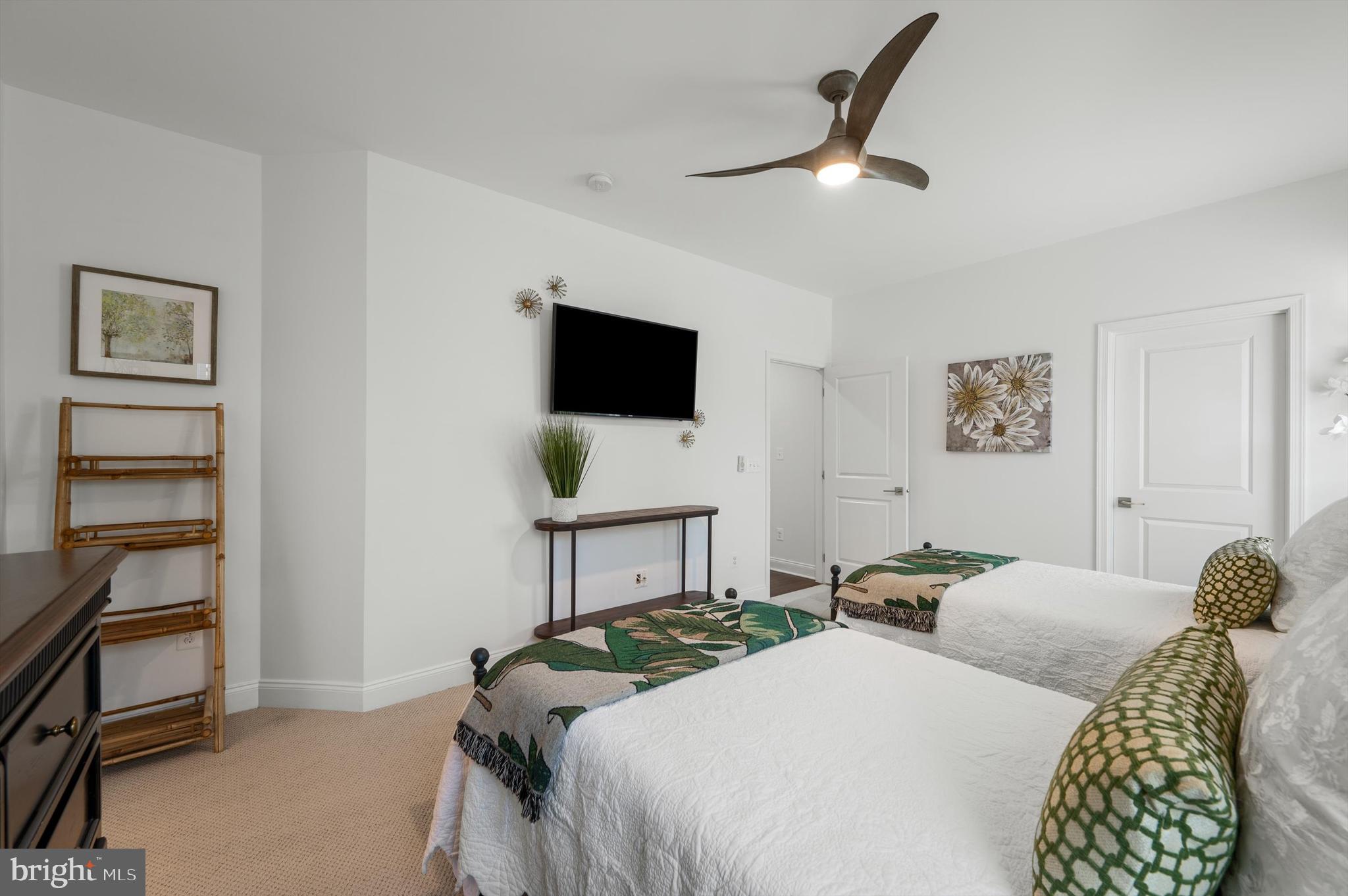 DOMINION VALLEY COUNTRY CLUB - Residential