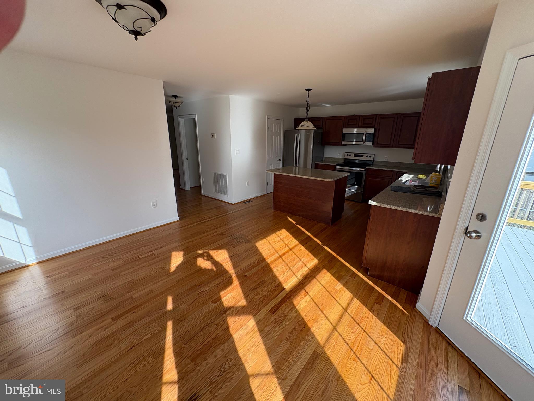 SELBY ON THE BAY - Residential