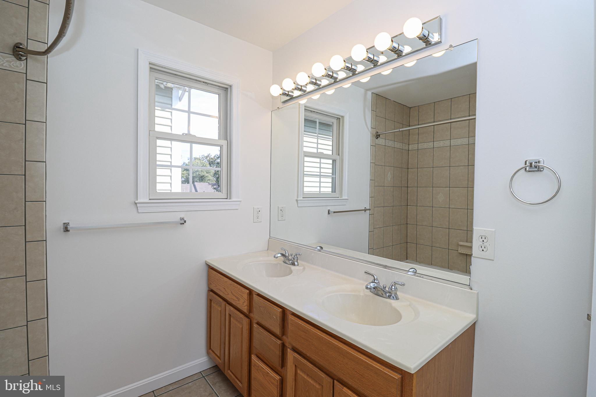 SELBY ON THE BAY - Residential