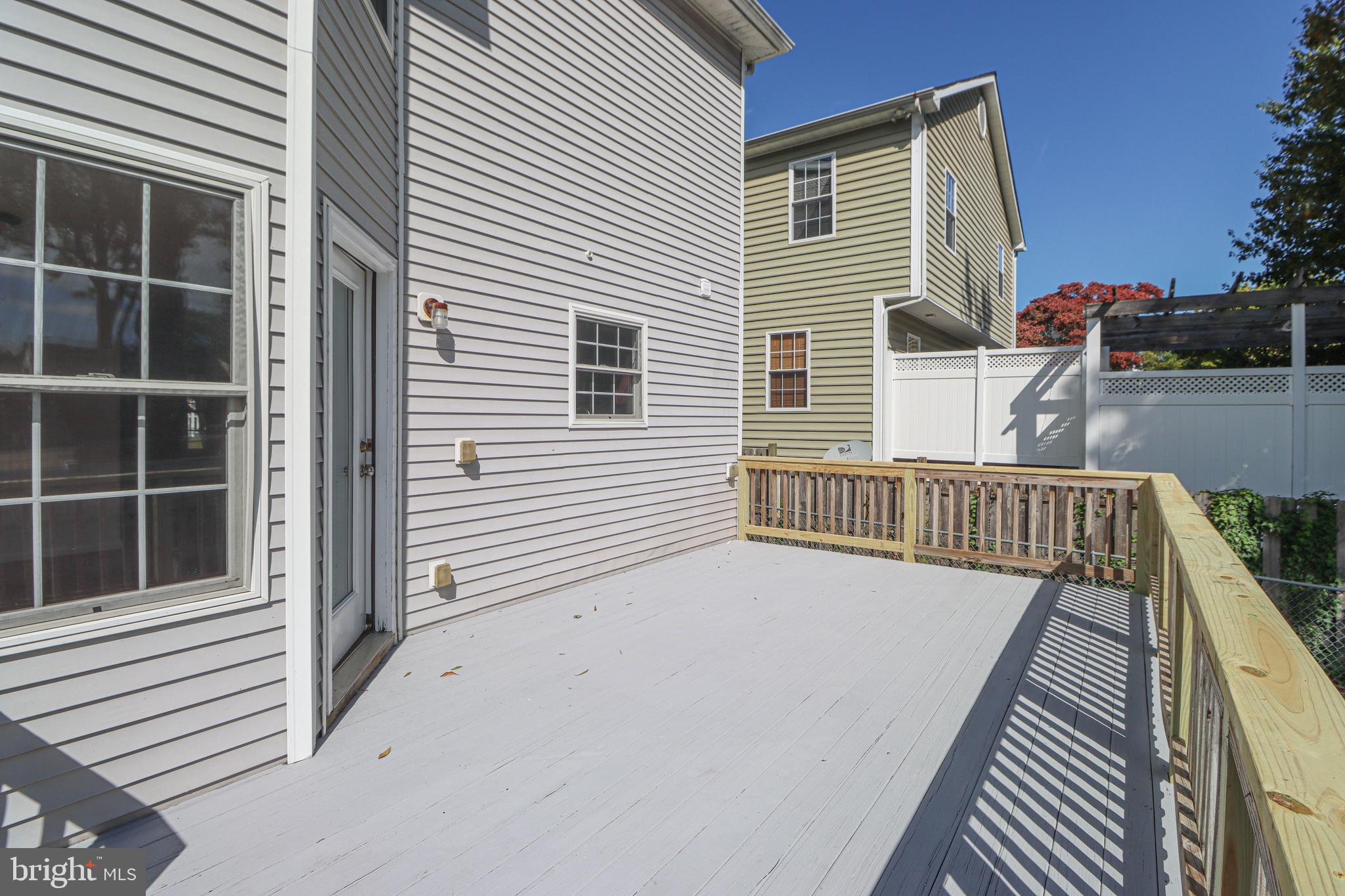 SELBY ON THE BAY - Residential