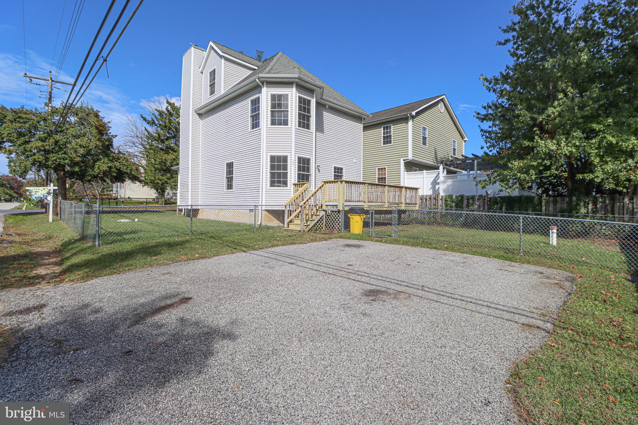 SELBY ON THE BAY - Residential