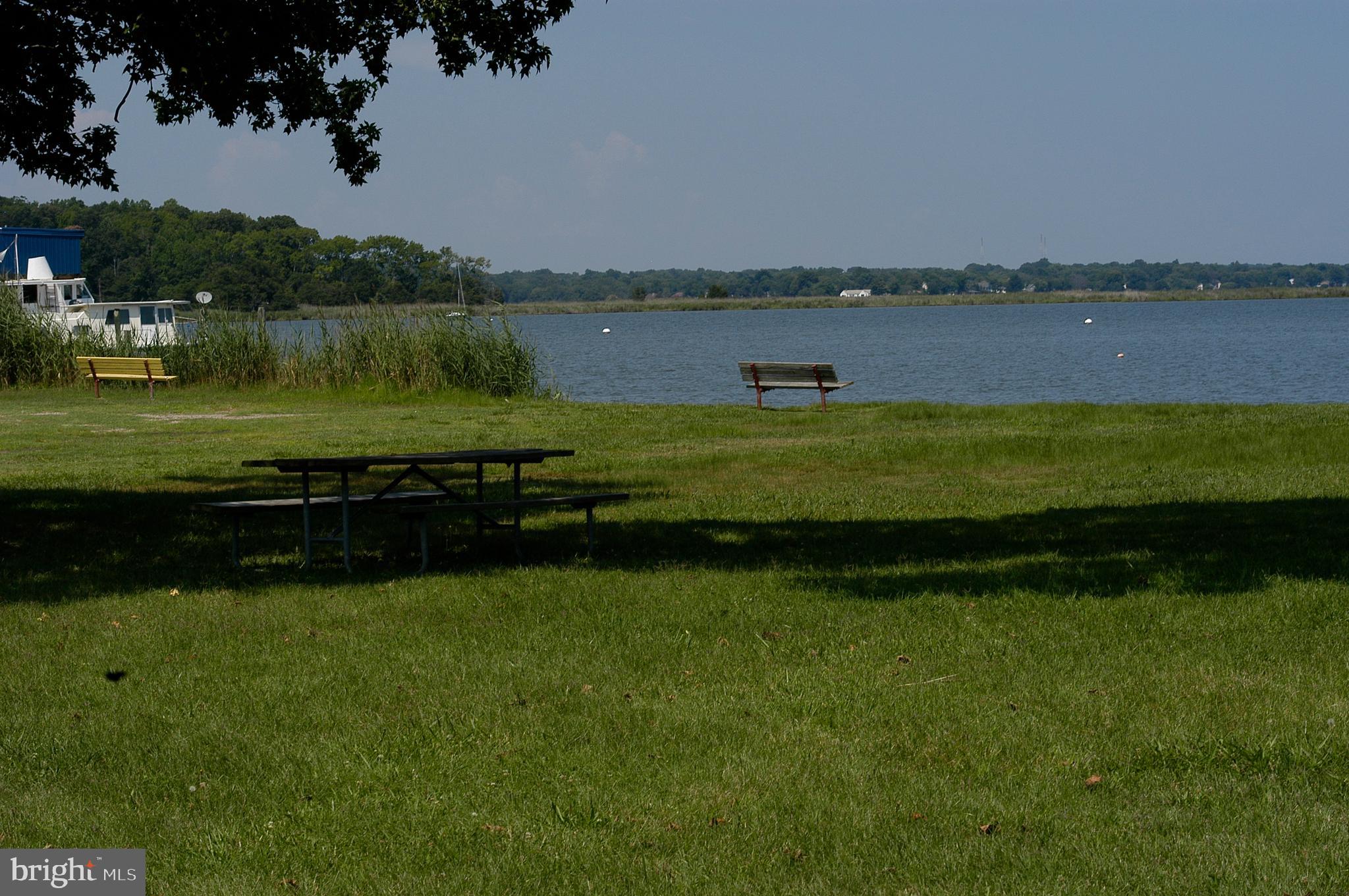 SELBY ON THE BAY - Residential