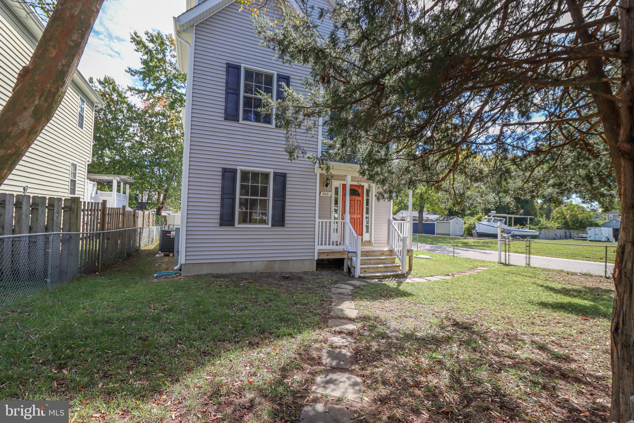 SELBY ON THE BAY - Residential