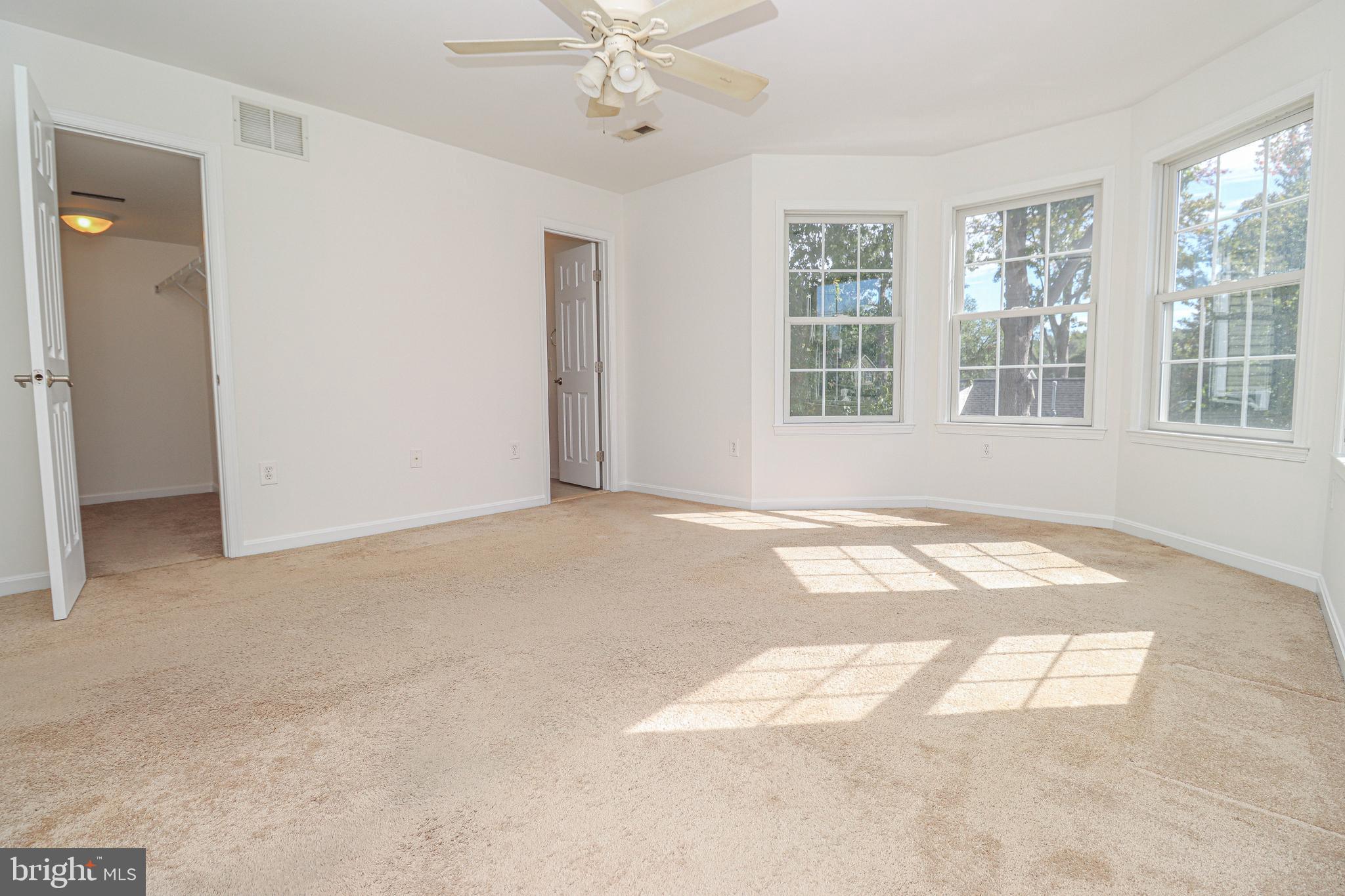 SELBY ON THE BAY - Residential