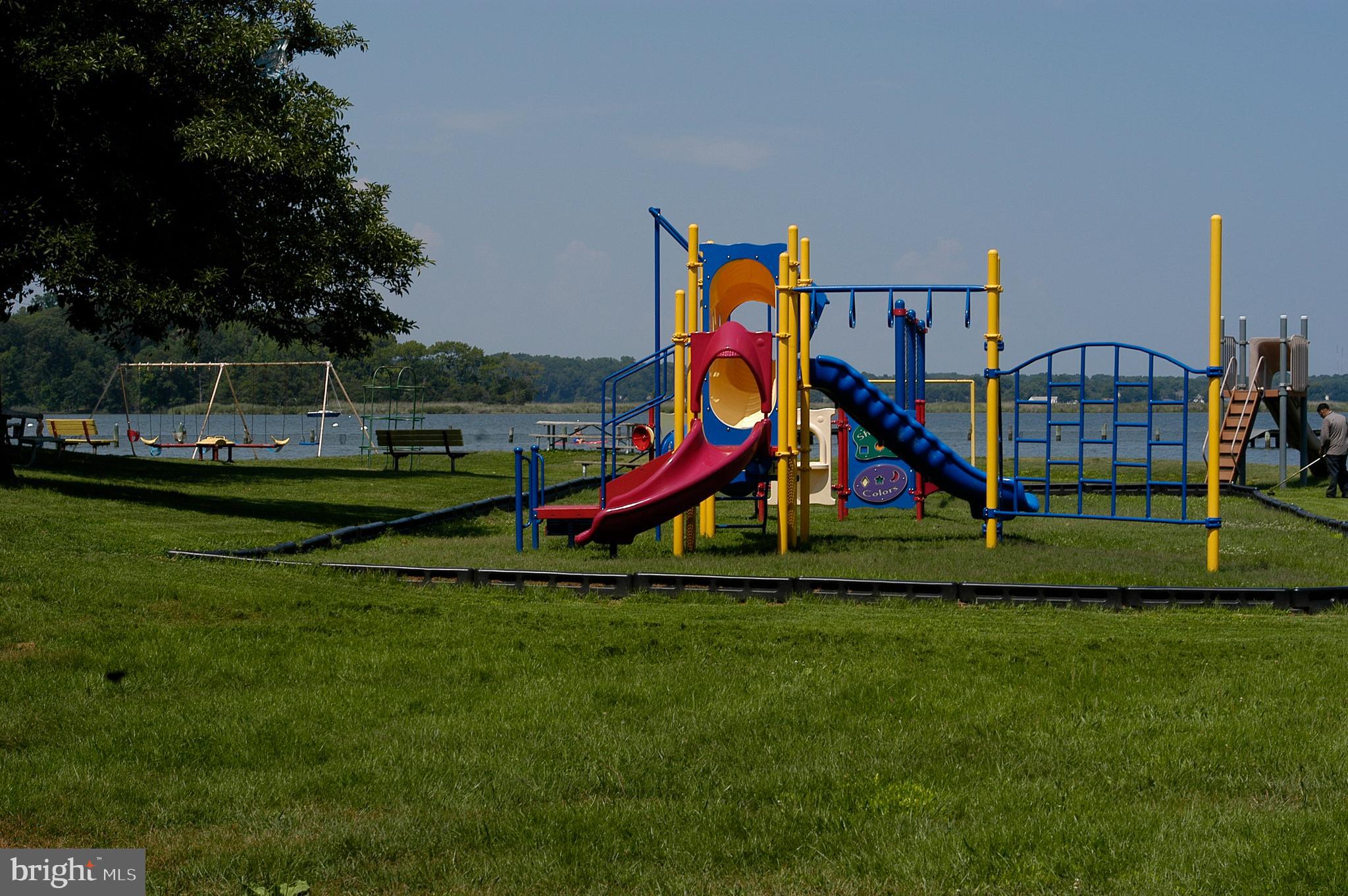 SELBY ON THE BAY - Residential