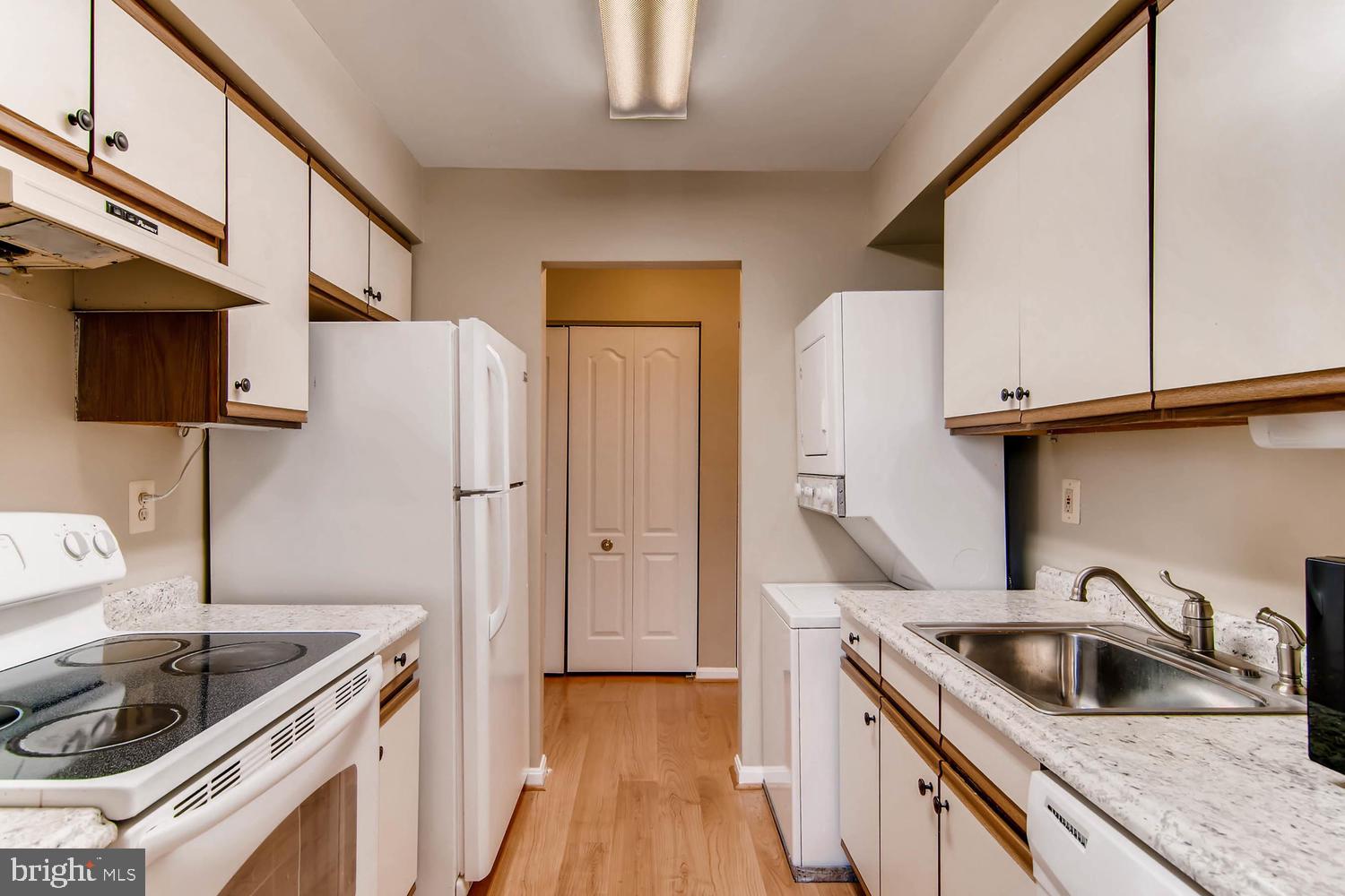 MONTGOMERY RUN - Residential Lease