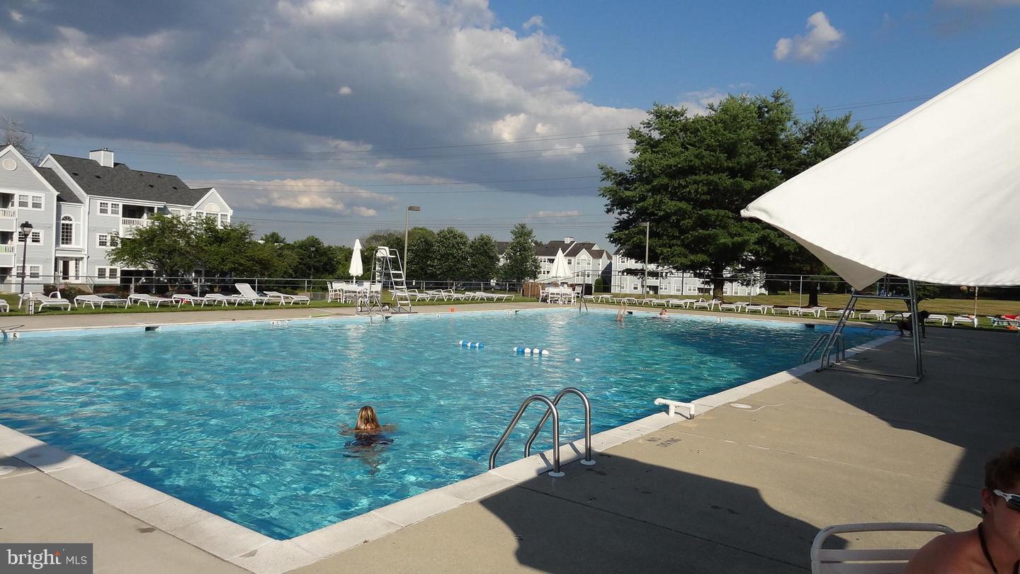 MONTGOMERY RUN - Residential Lease