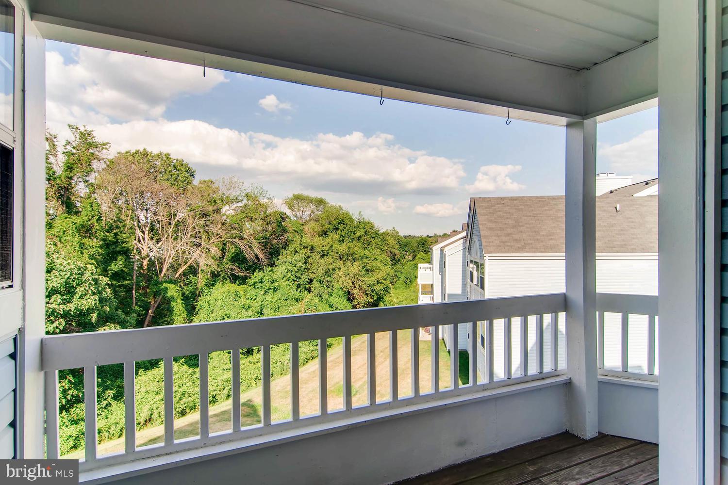 MONTGOMERY RUN - Residential Lease