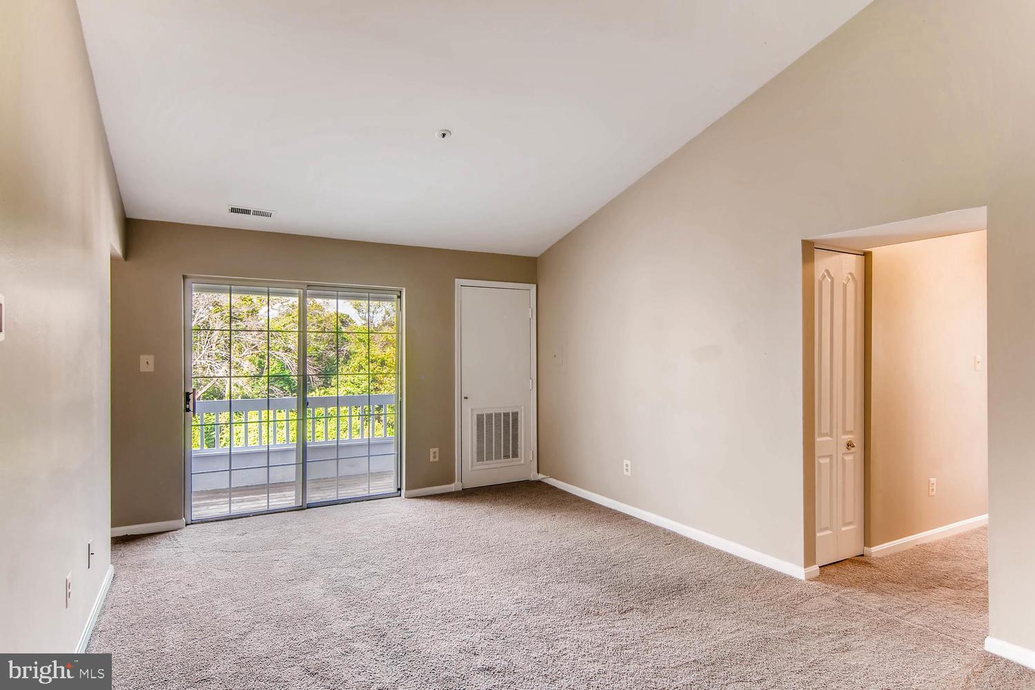 MONTGOMERY RUN - Residential Lease