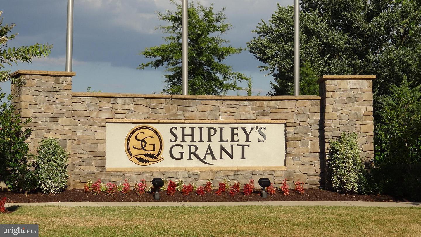 MONTGOMERY RUN - Residential Lease