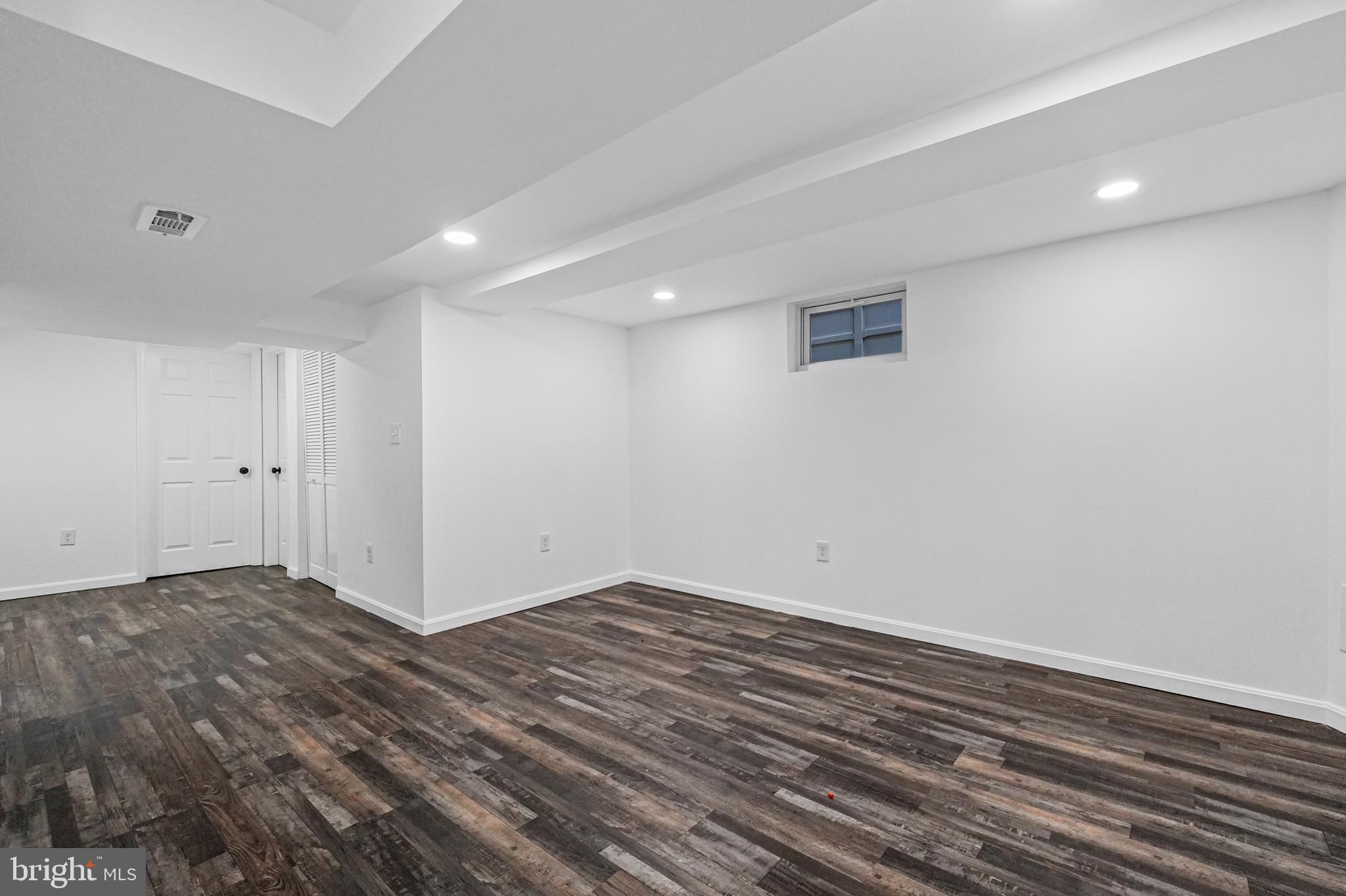 DUNDALK VILLAGE - Residential